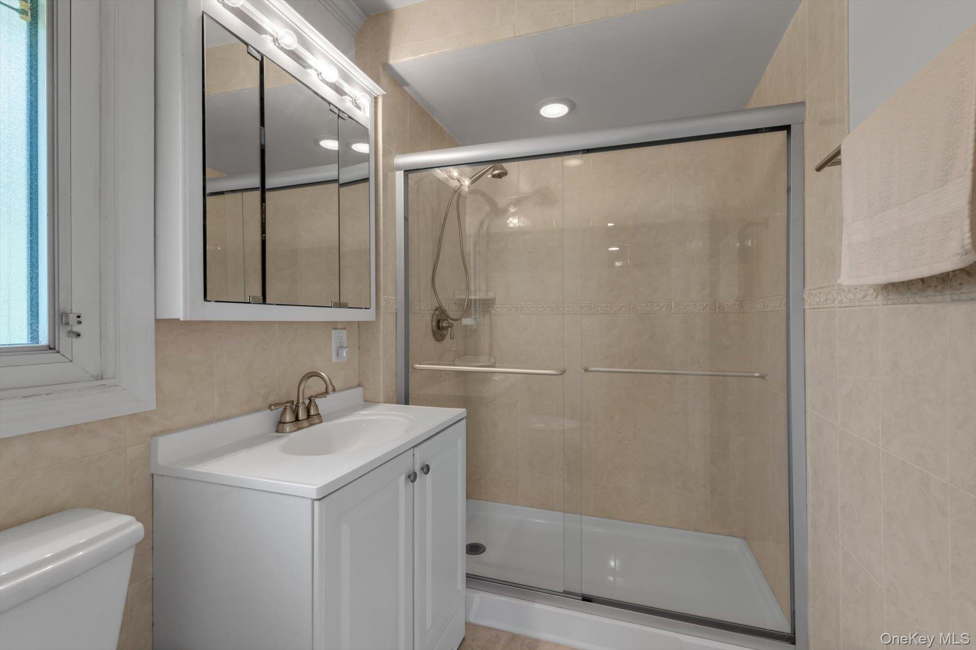 660 Franklin Boulevard Property Photo 17