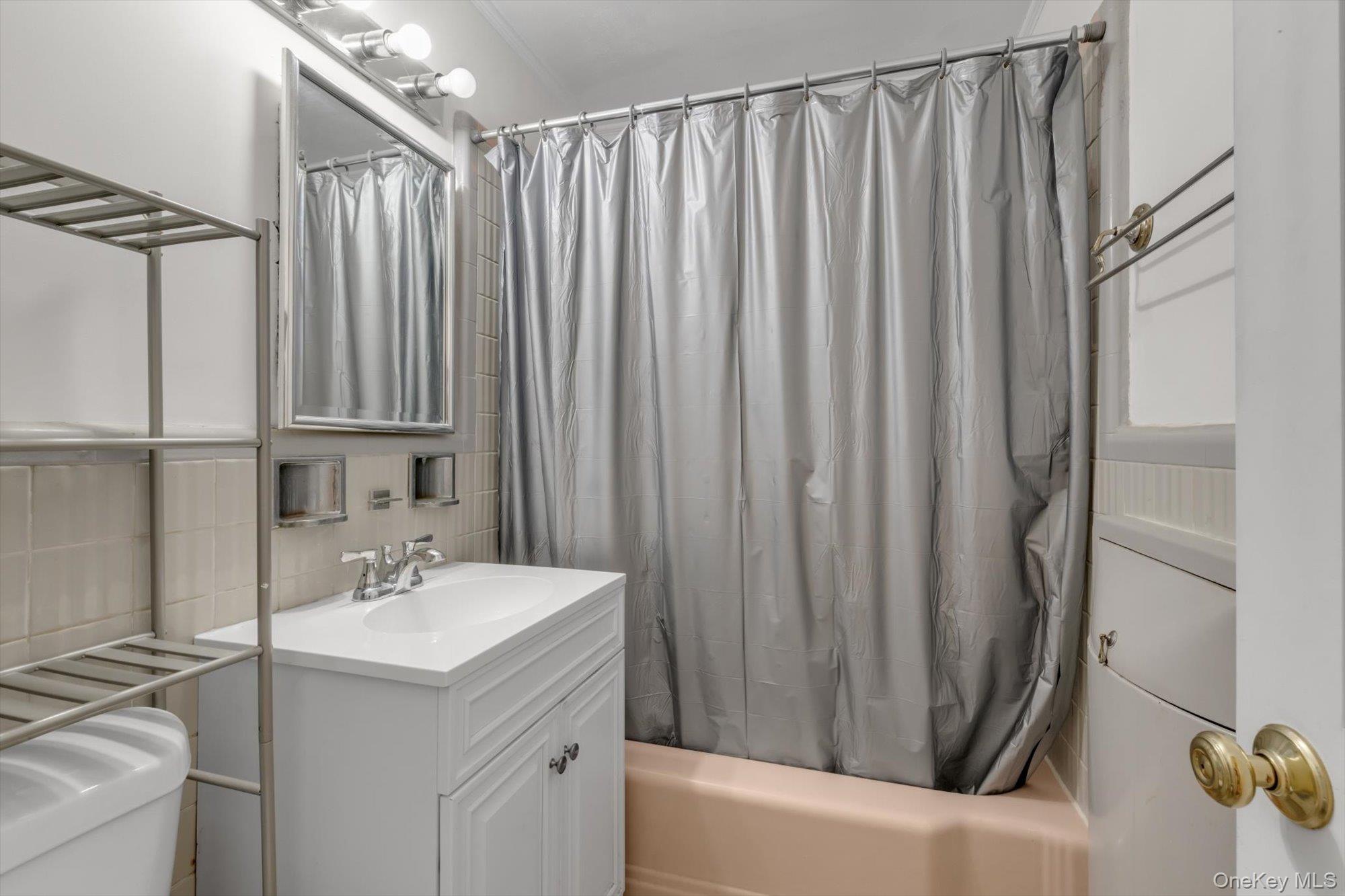 660 Franklin Boulevard Property Photo 18