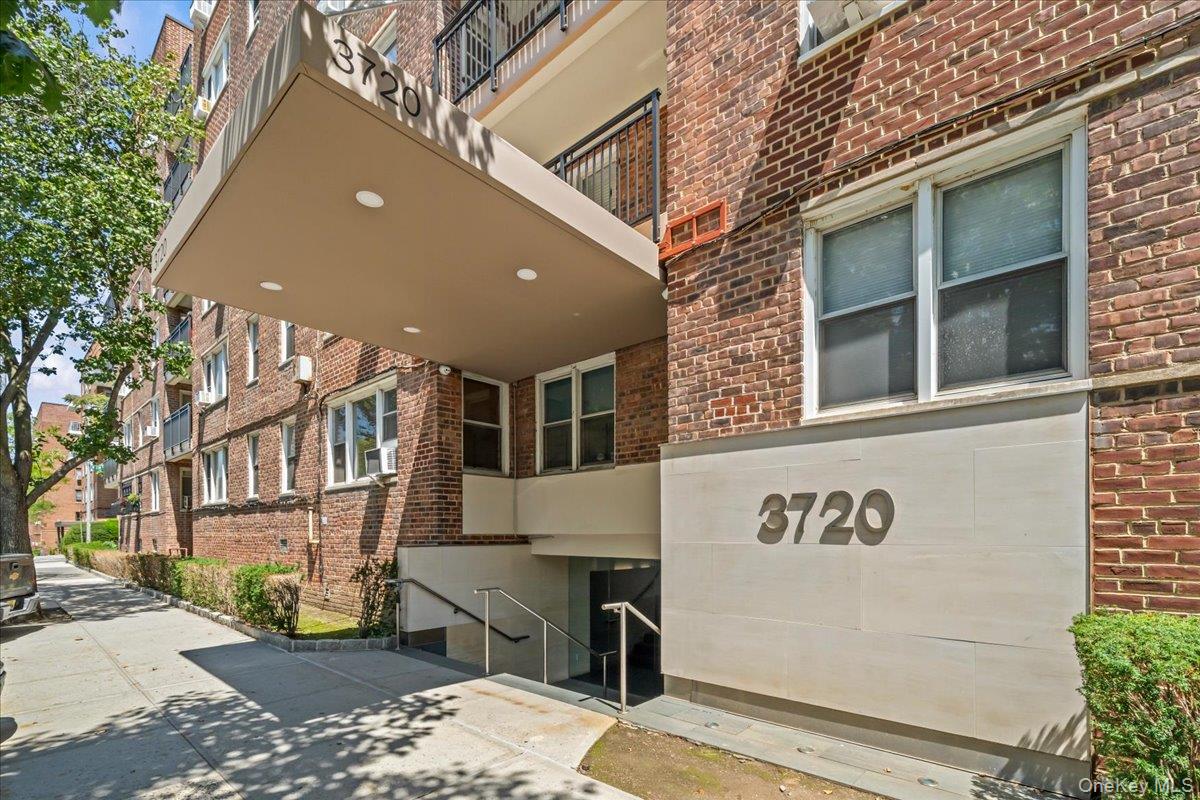 3720 Independence Avenue 5f Property Photo 2