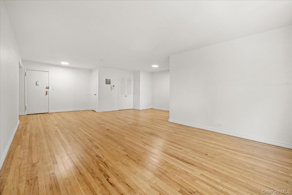 3720 Independence Avenue 5f Property Photo 3
