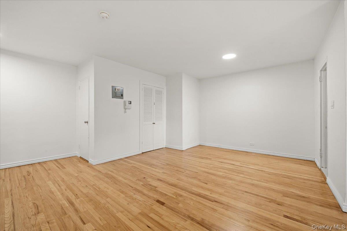 3720 Independence Avenue 5f Property Photo 6