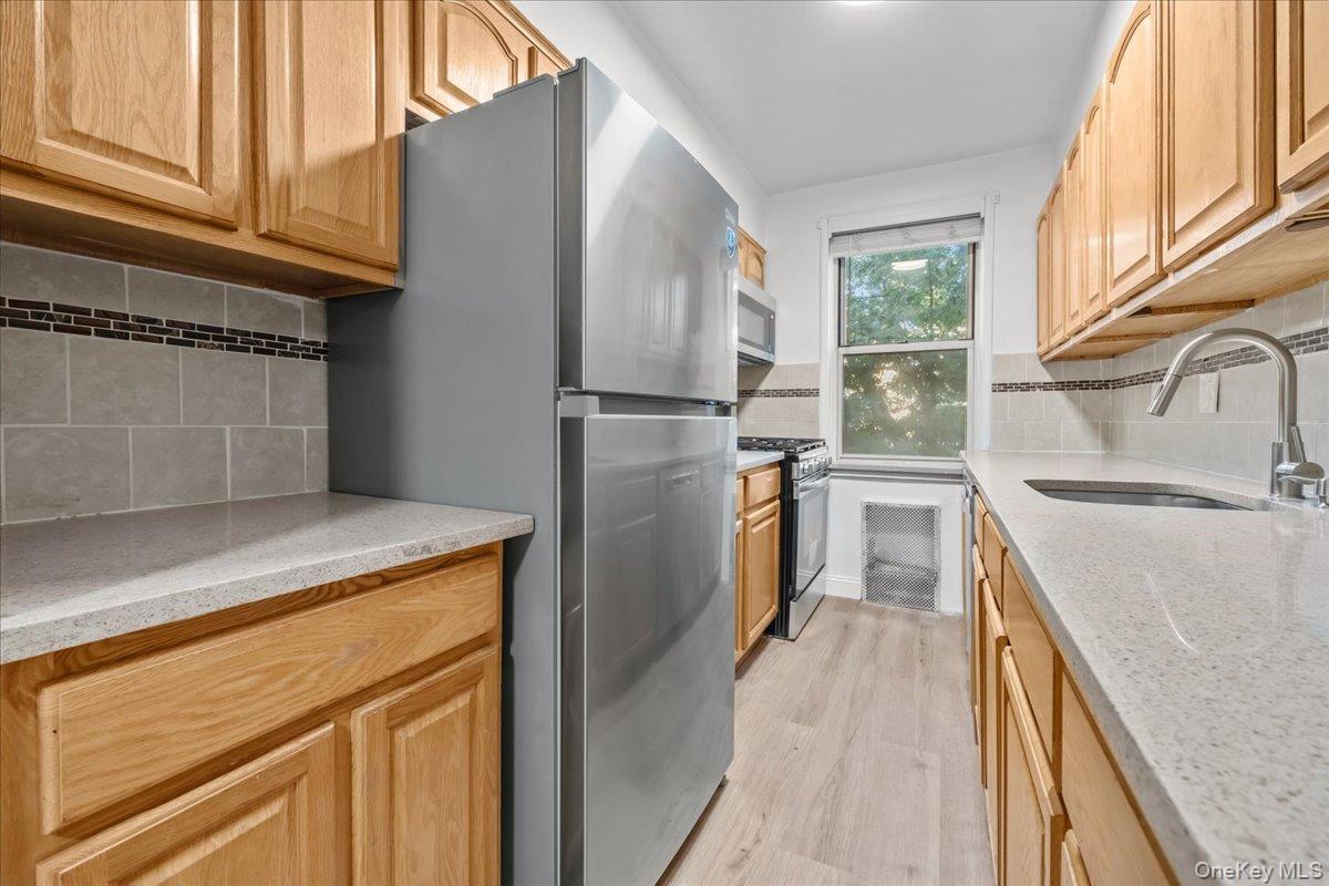 3720 Independence Avenue 5f Property Photo 7
