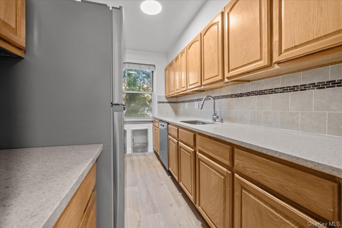 3720 Independence Avenue 5f Property Photo 8