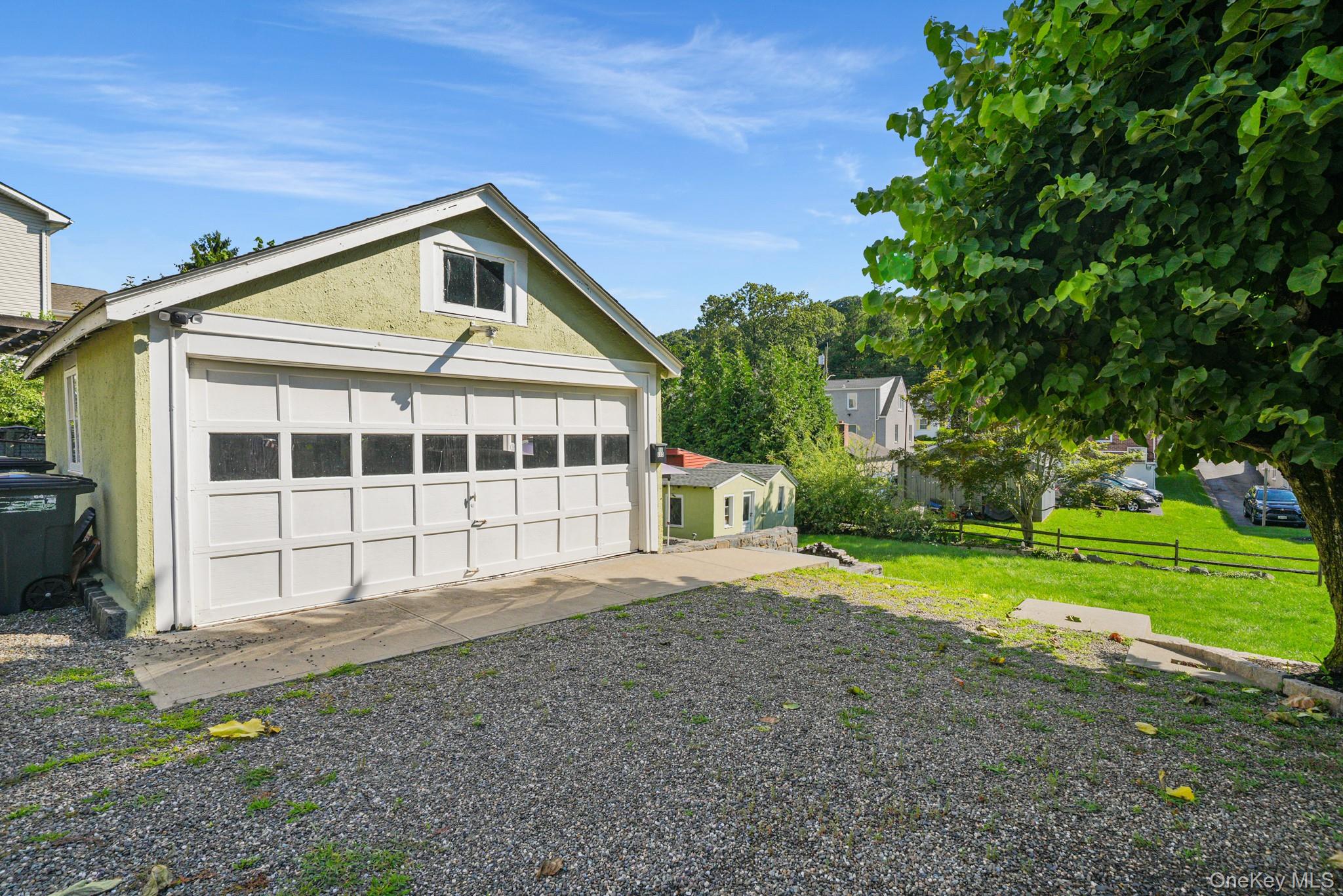 86 E Sunnyside Lane Property Photo 34