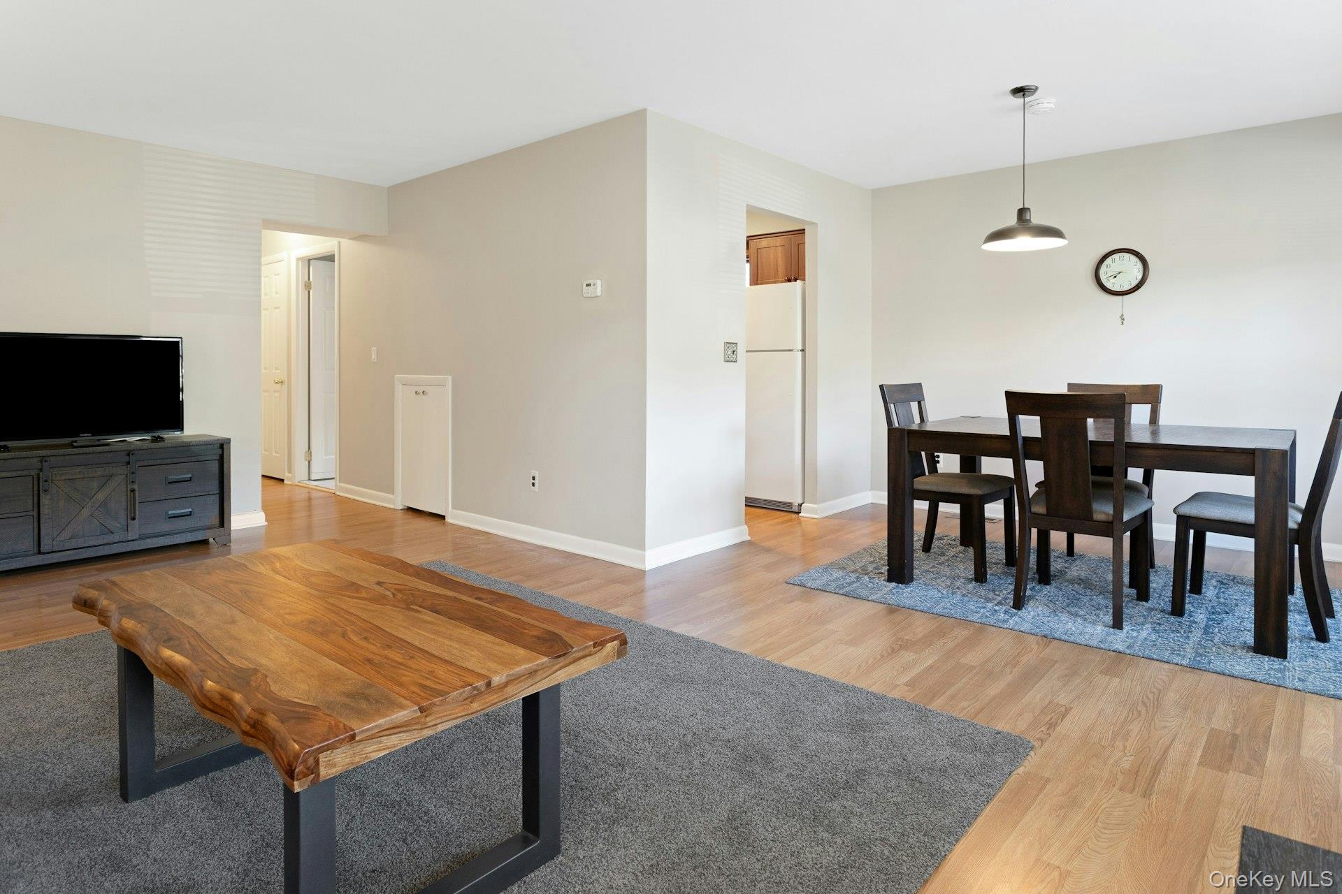 34 Warwick Place B Property Photo 11