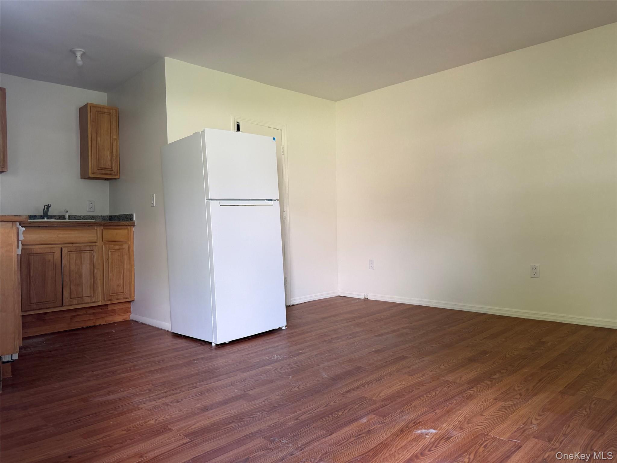 50 S Montgomery Street 5 Property Photo 3