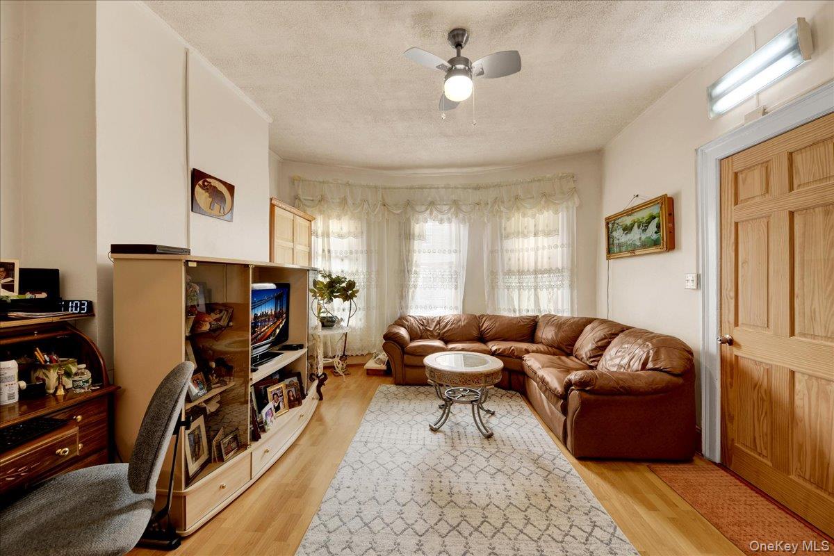 681 E 243rd Street Property Photo 3