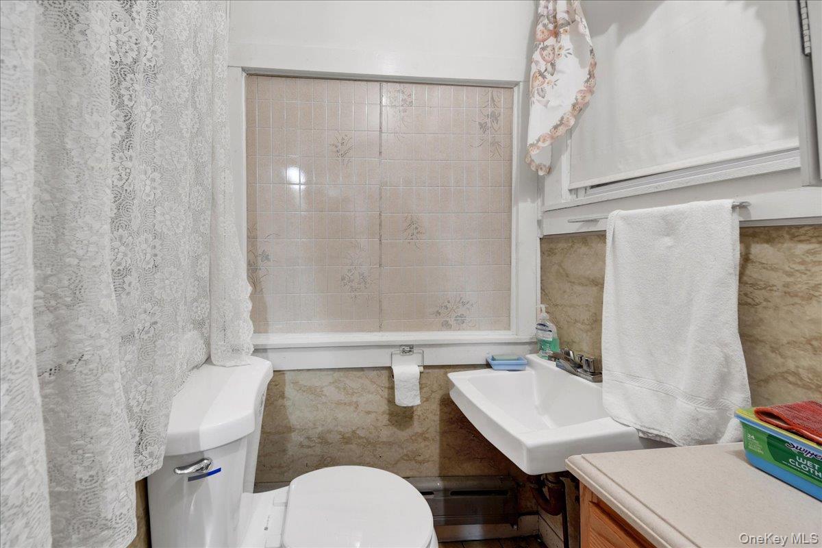 681 E 243rd Street Property Photo 10