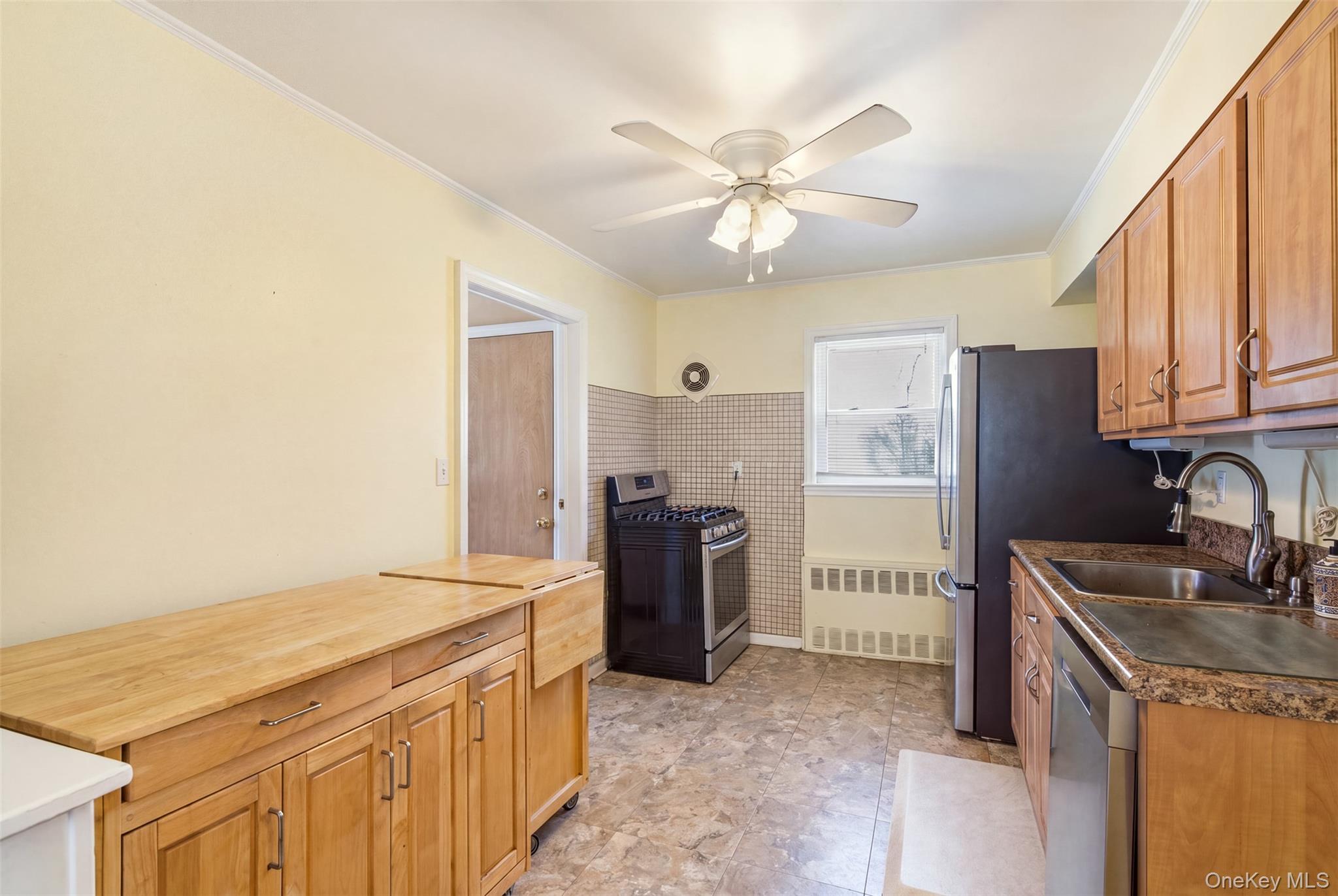 24 Broadmoor Lane Property Photo 11
