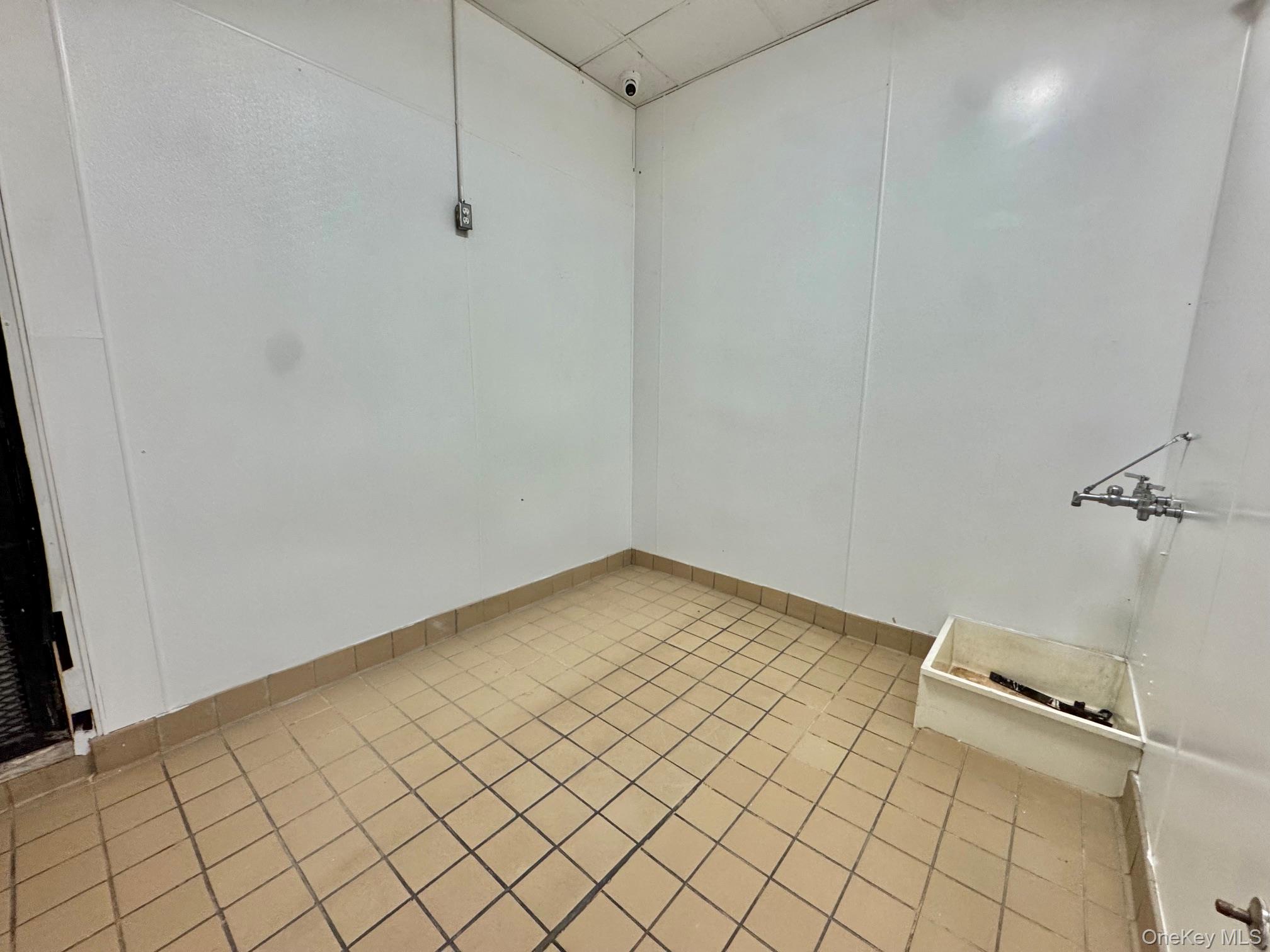 75-11 75-13 Metropolitan Avenue Property Photo 21