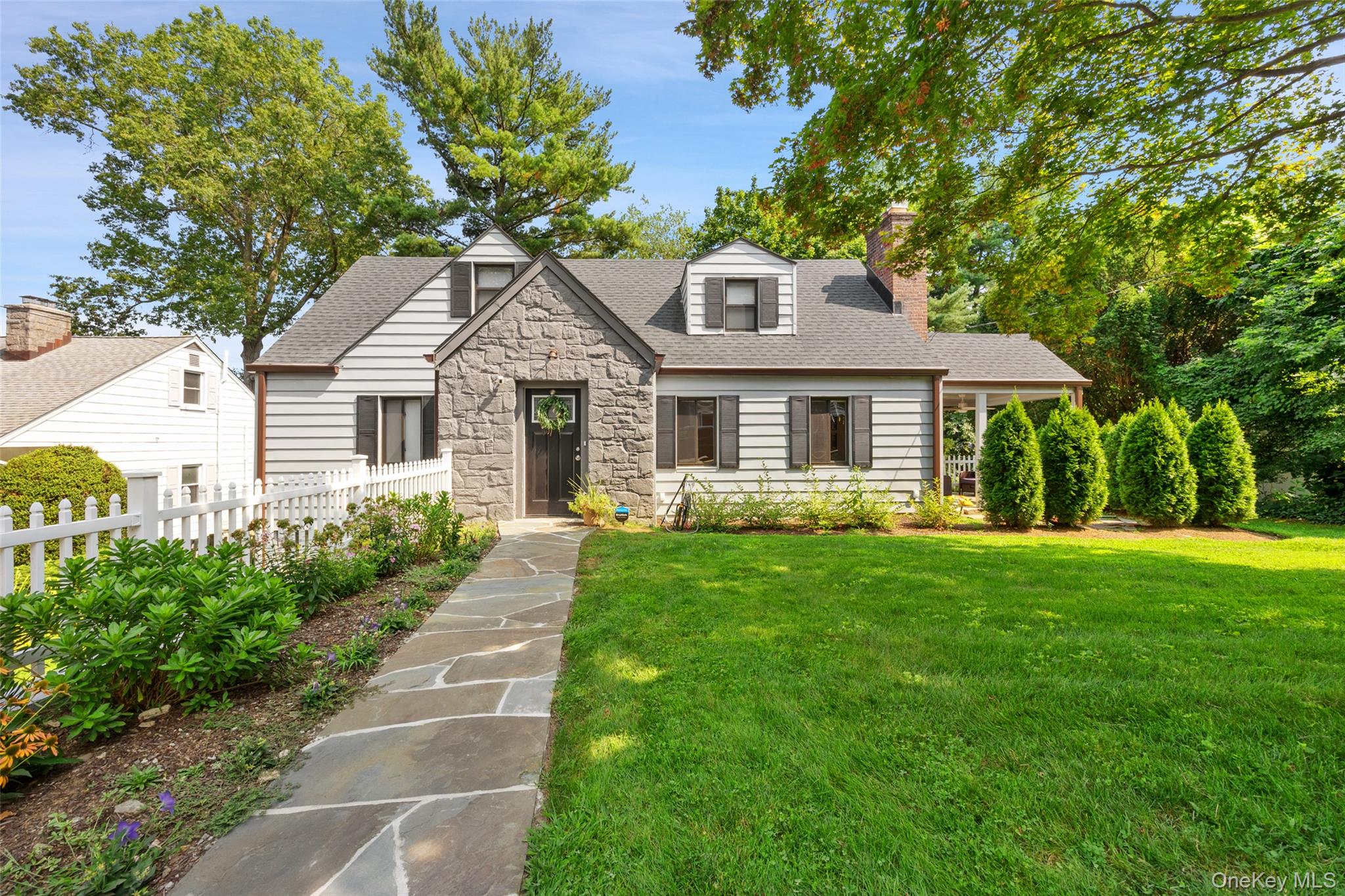 27 Clarendon Road Property Photo 1
