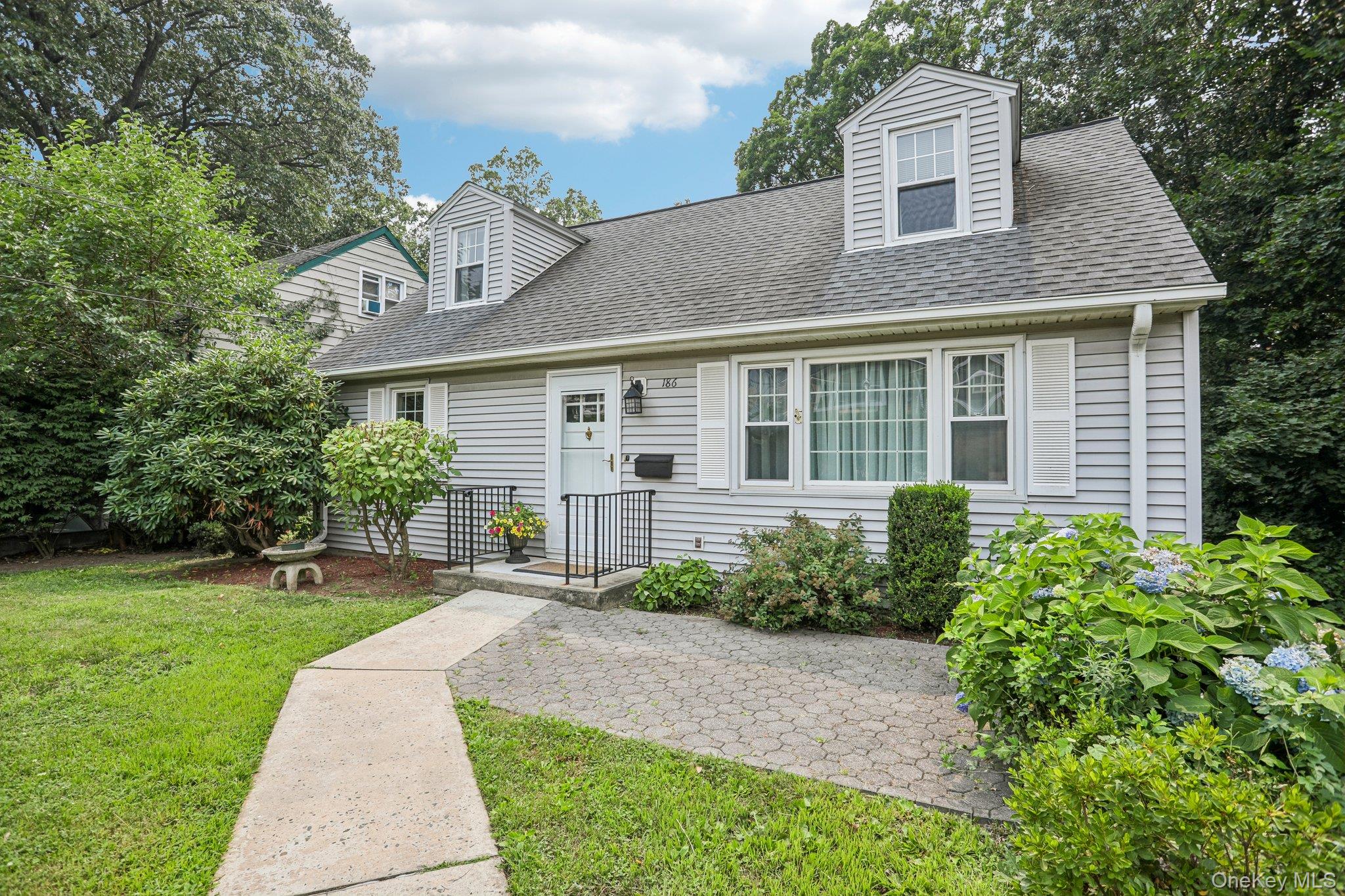 186 Chase Avenue Property Photo 1