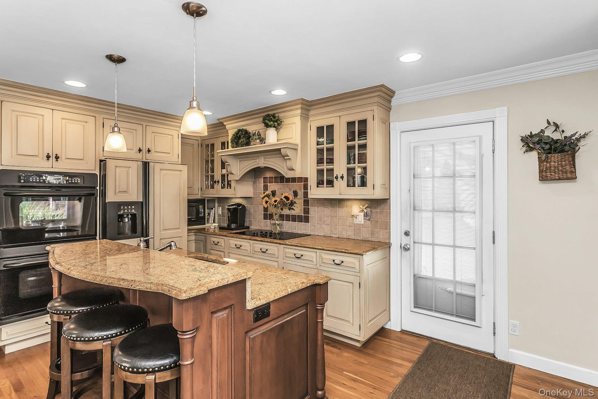1910 Frederick Avenue Property Photo 4