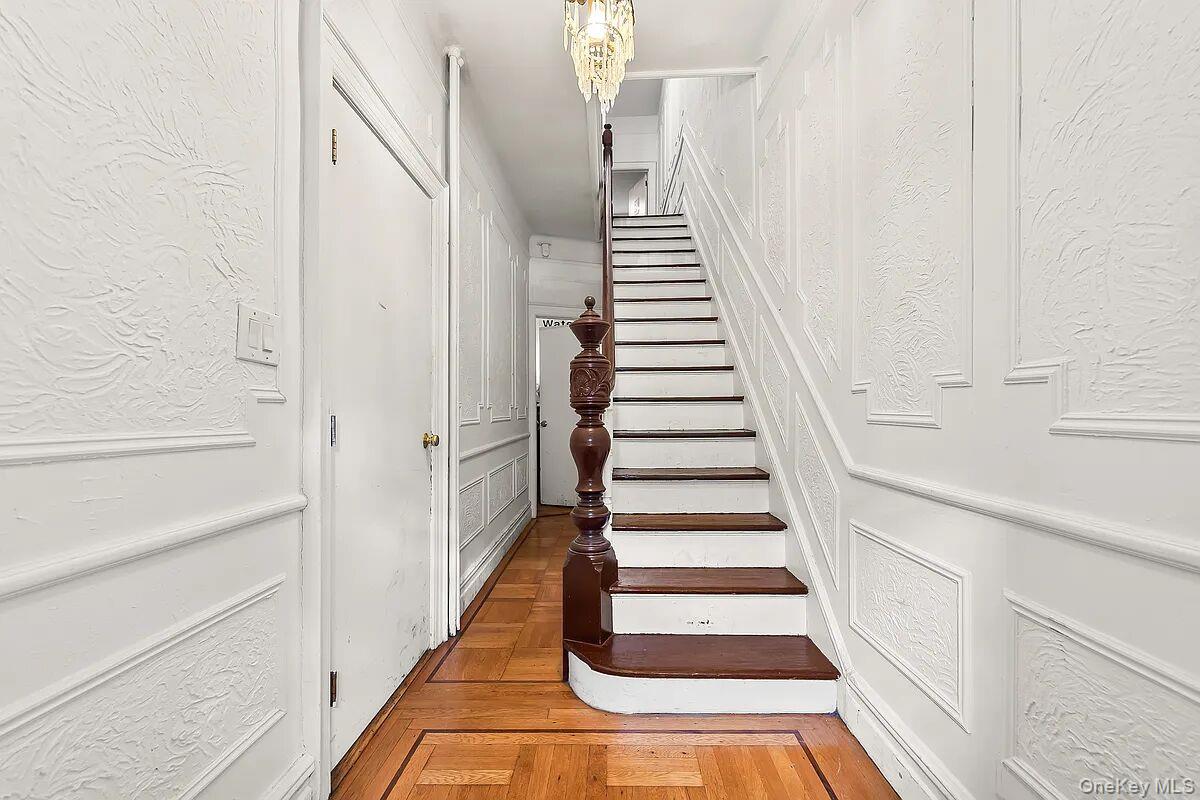 2459 Hoffman Street Property Photo 12