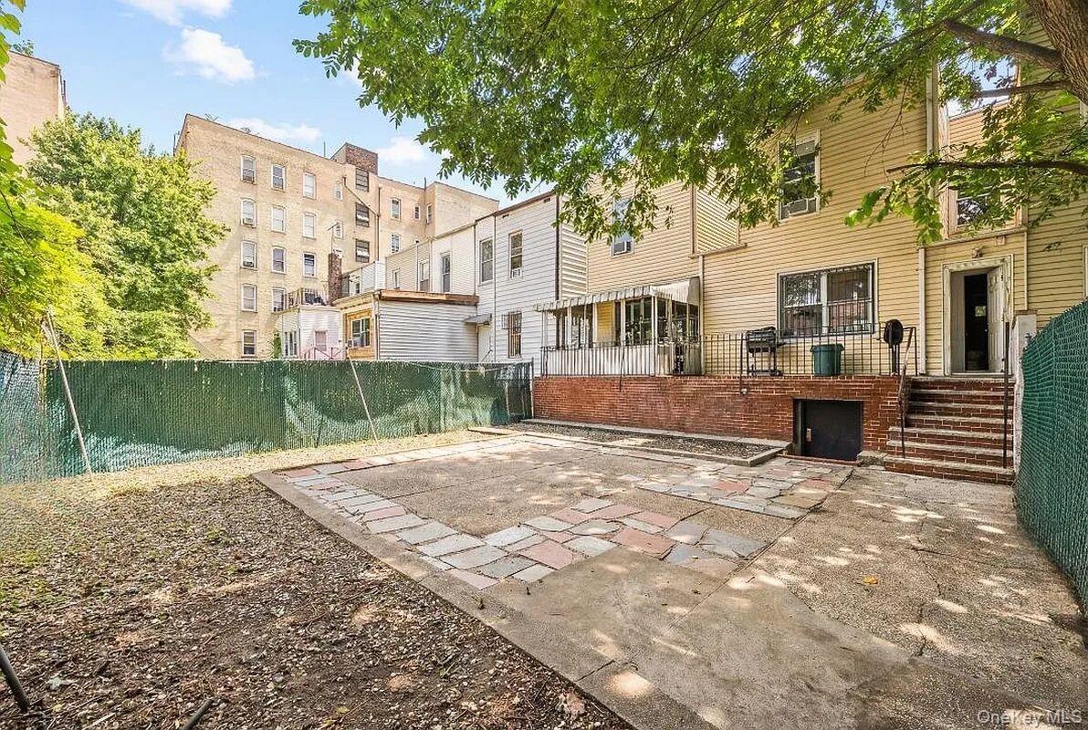 2459 Hoffman Street Property Photo 20