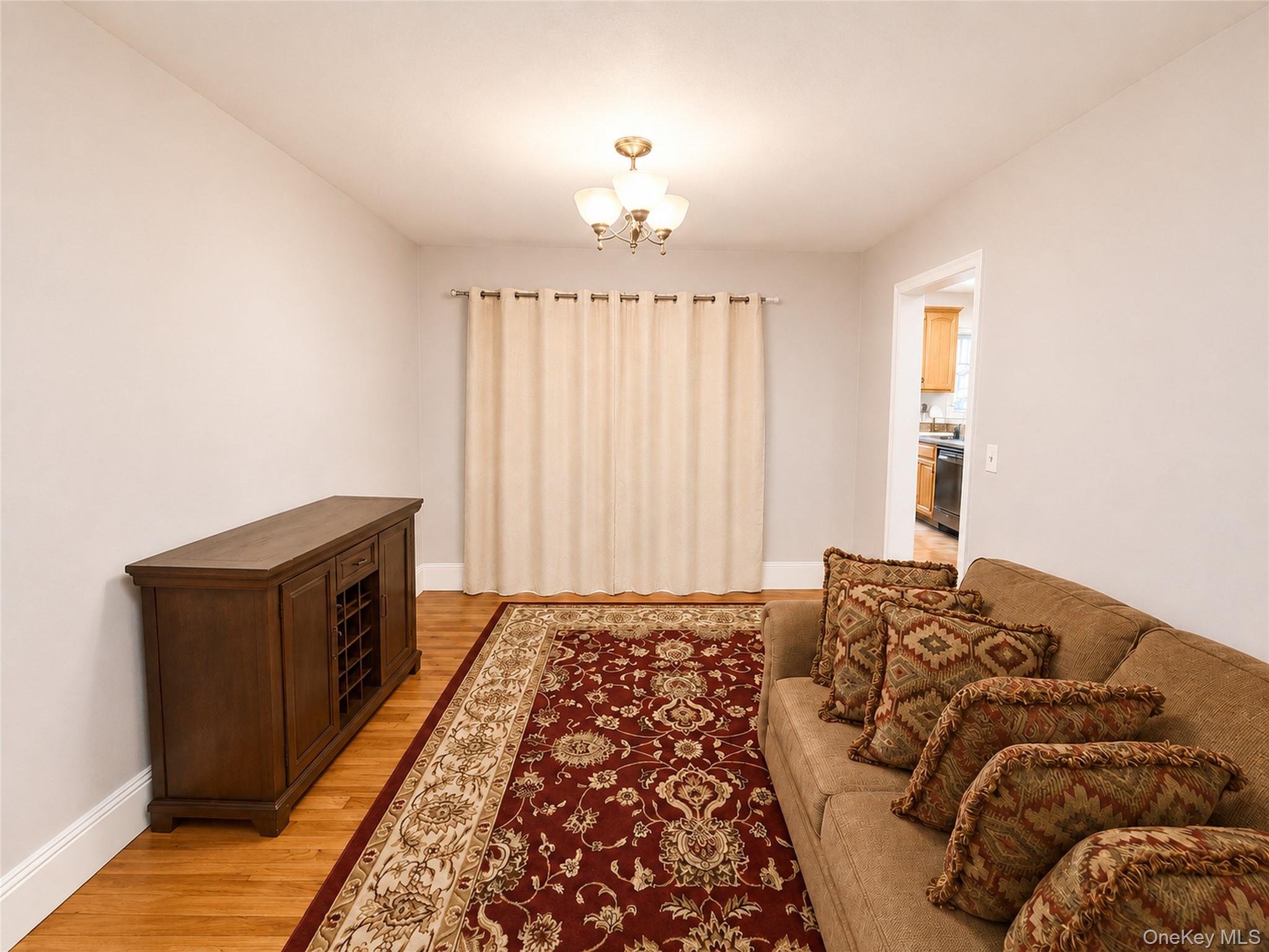 325 W Valley Stream Boulevard Property Photo 6