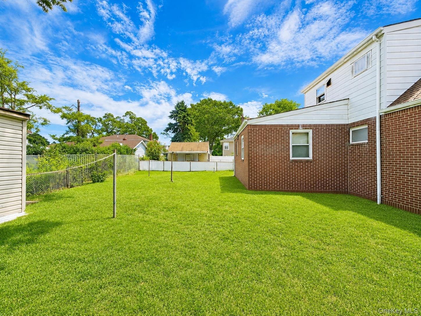325 W Valley Stream Boulevard Property Photo 31