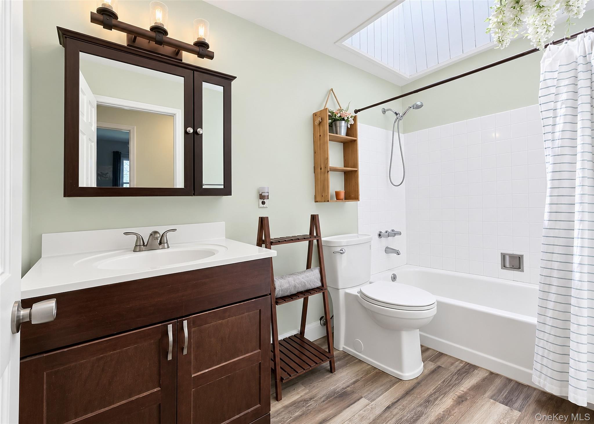 4476 Express Drive Property Photo 8