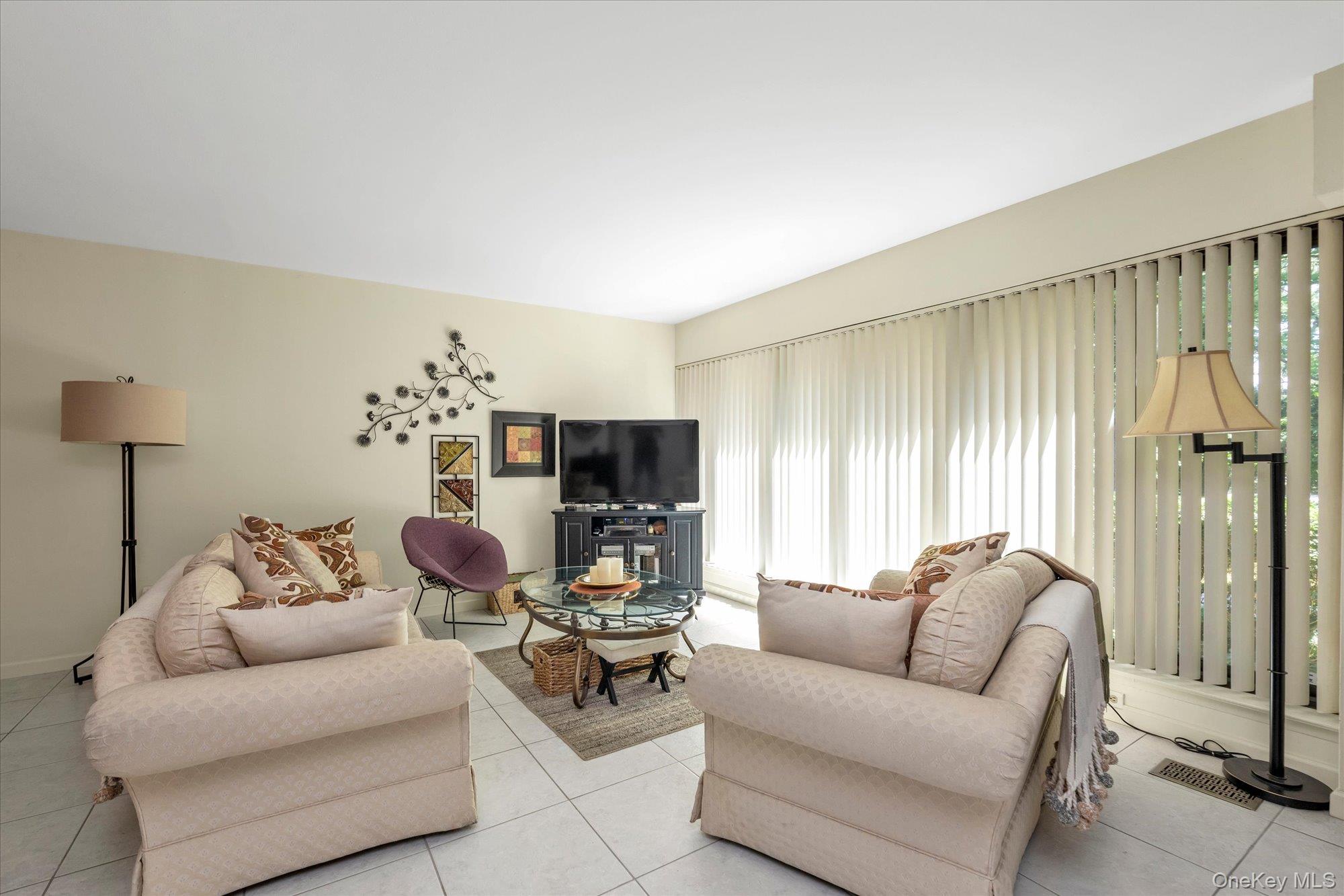 39 Spring Hollow Property Photo 5
