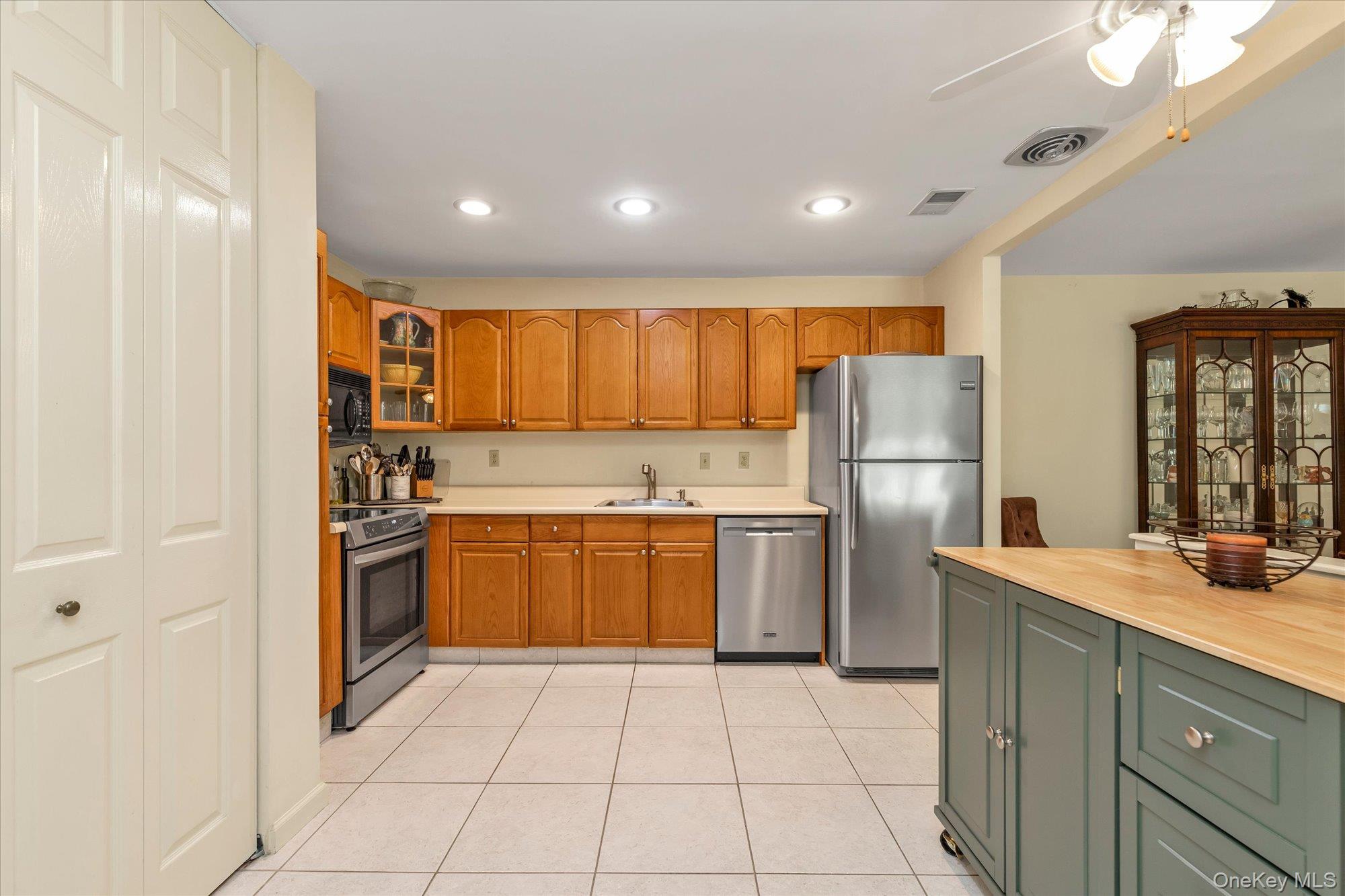 39 Spring Hollow Property Photo 9