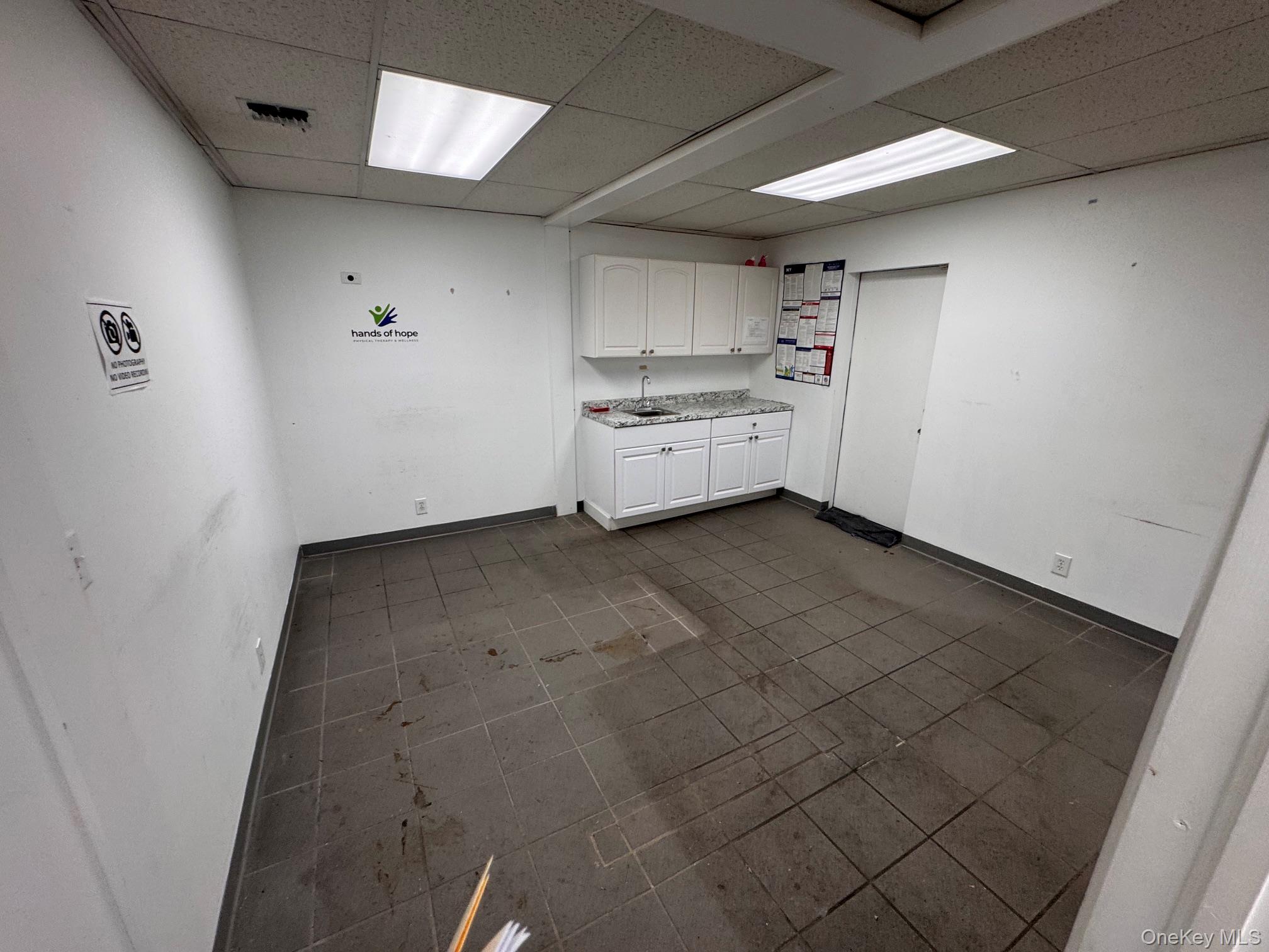 8620 Jamaica Avenue Property Photo 6