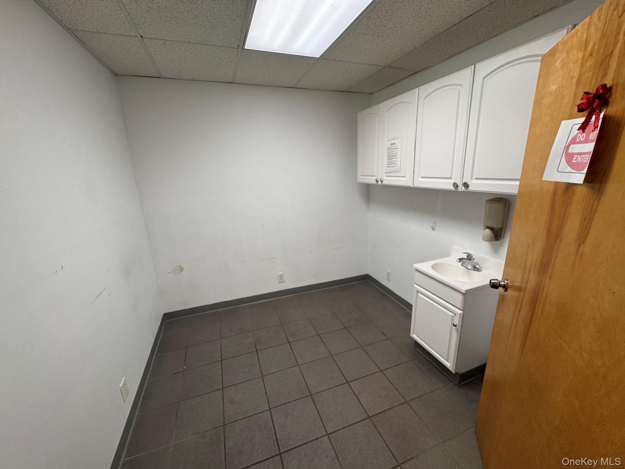 8620 Jamaica Avenue Property Photo 11