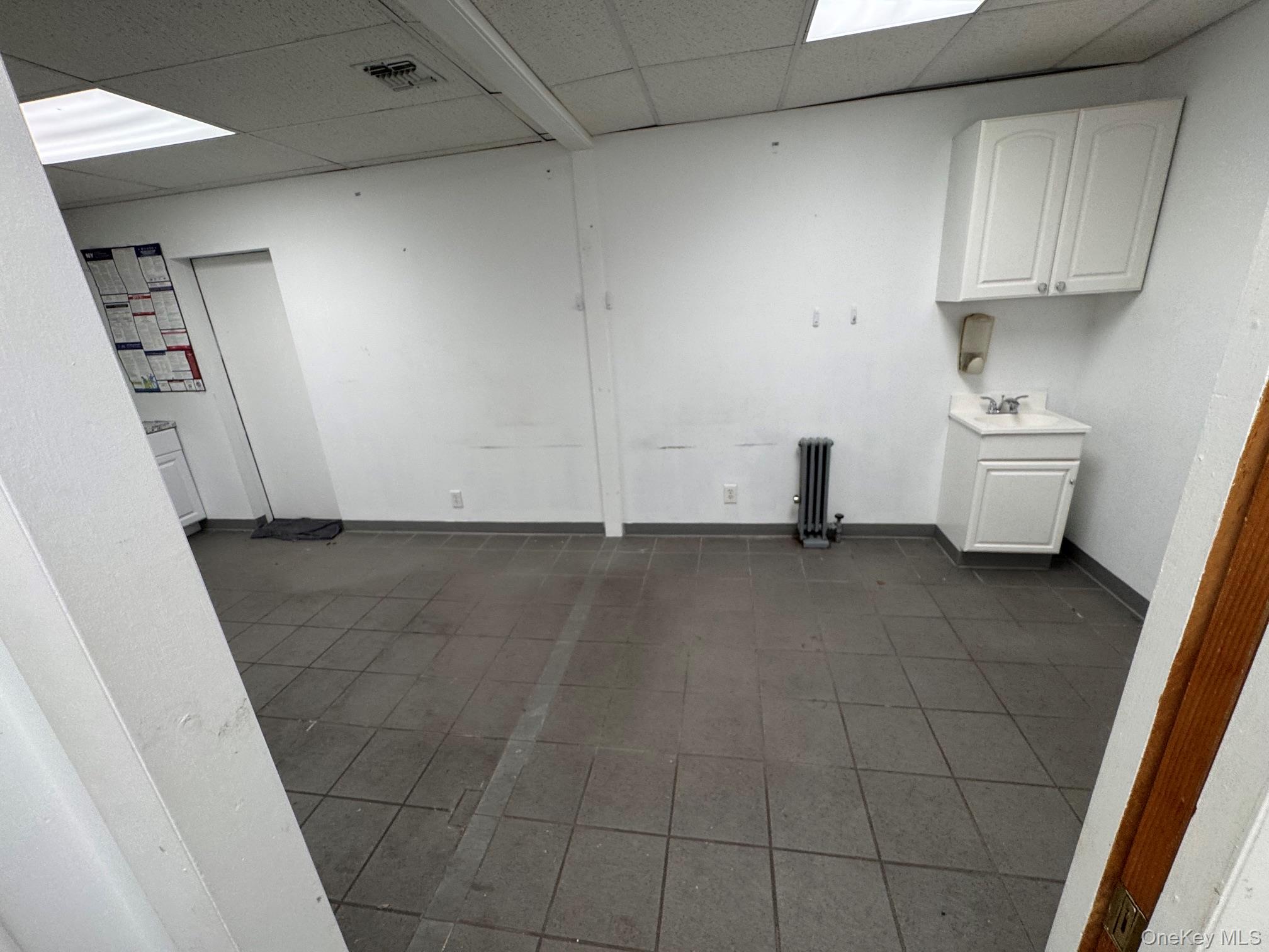 8620 Jamaica Avenue Property Photo 15