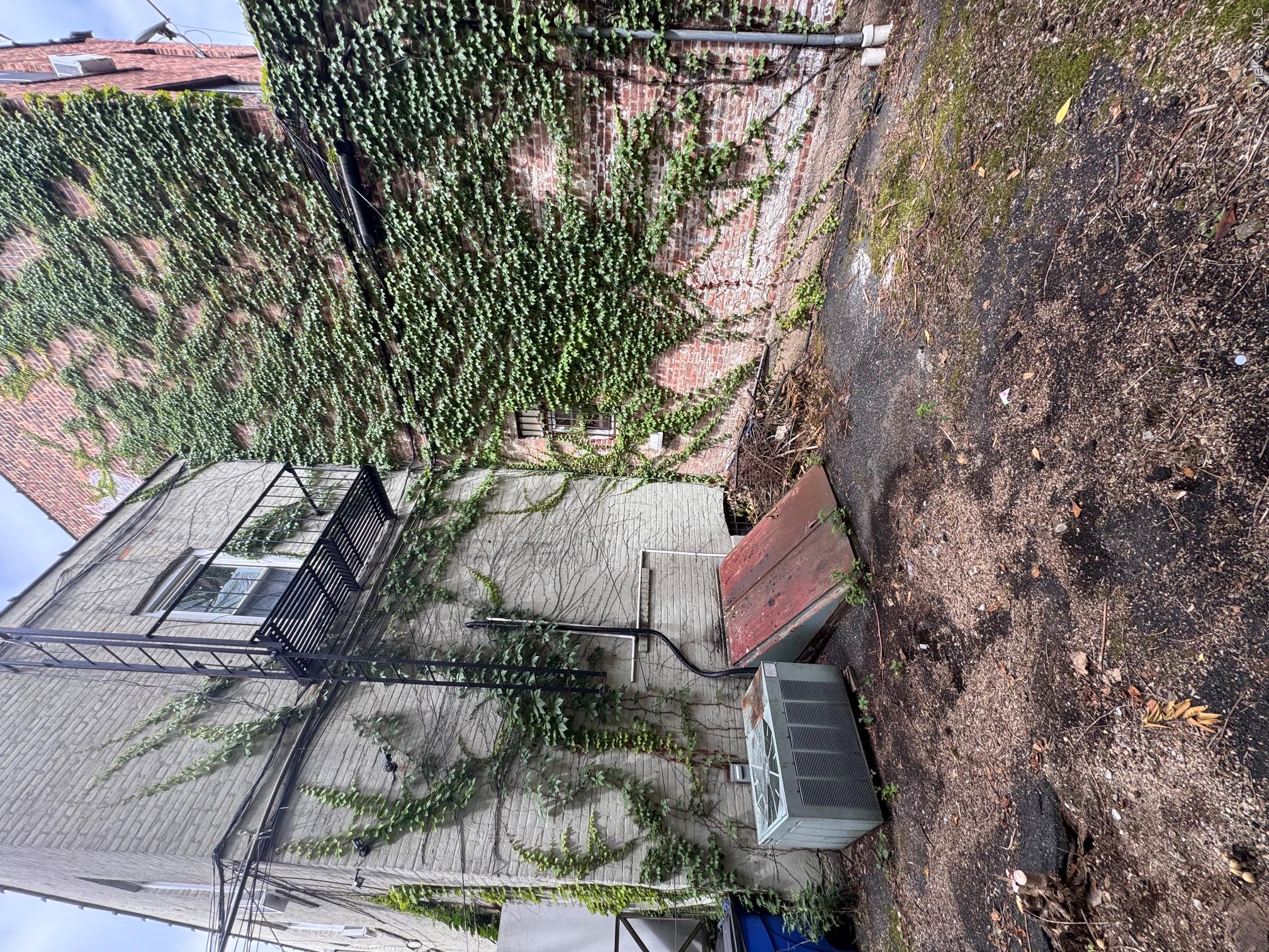 8620 Jamaica Avenue Property Photo 27