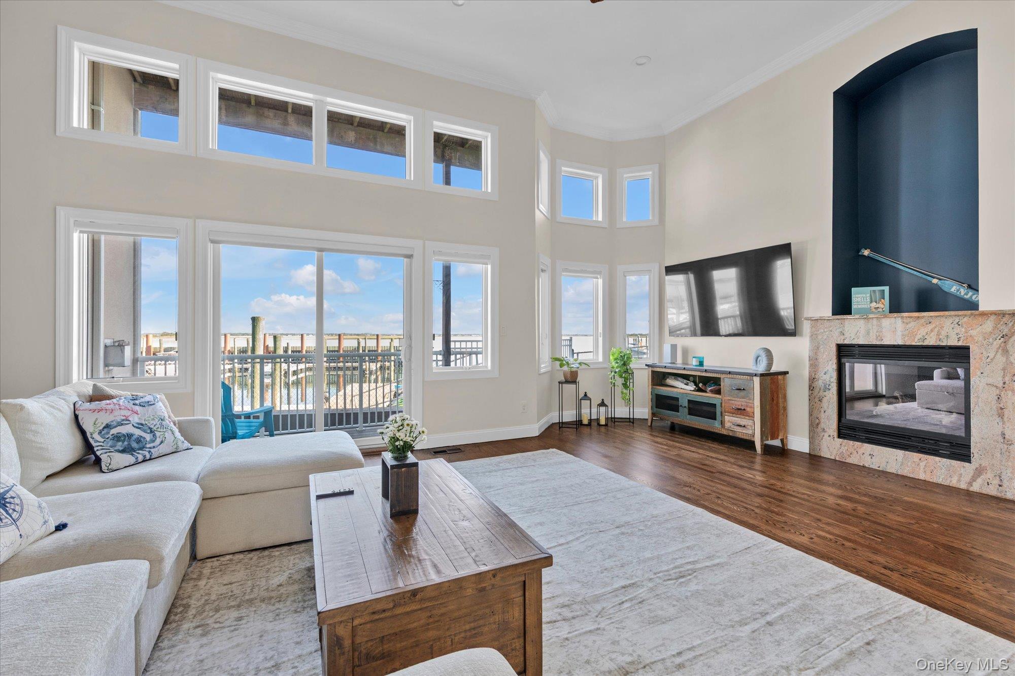 775 W Park Avenue 8 Property Photo 6