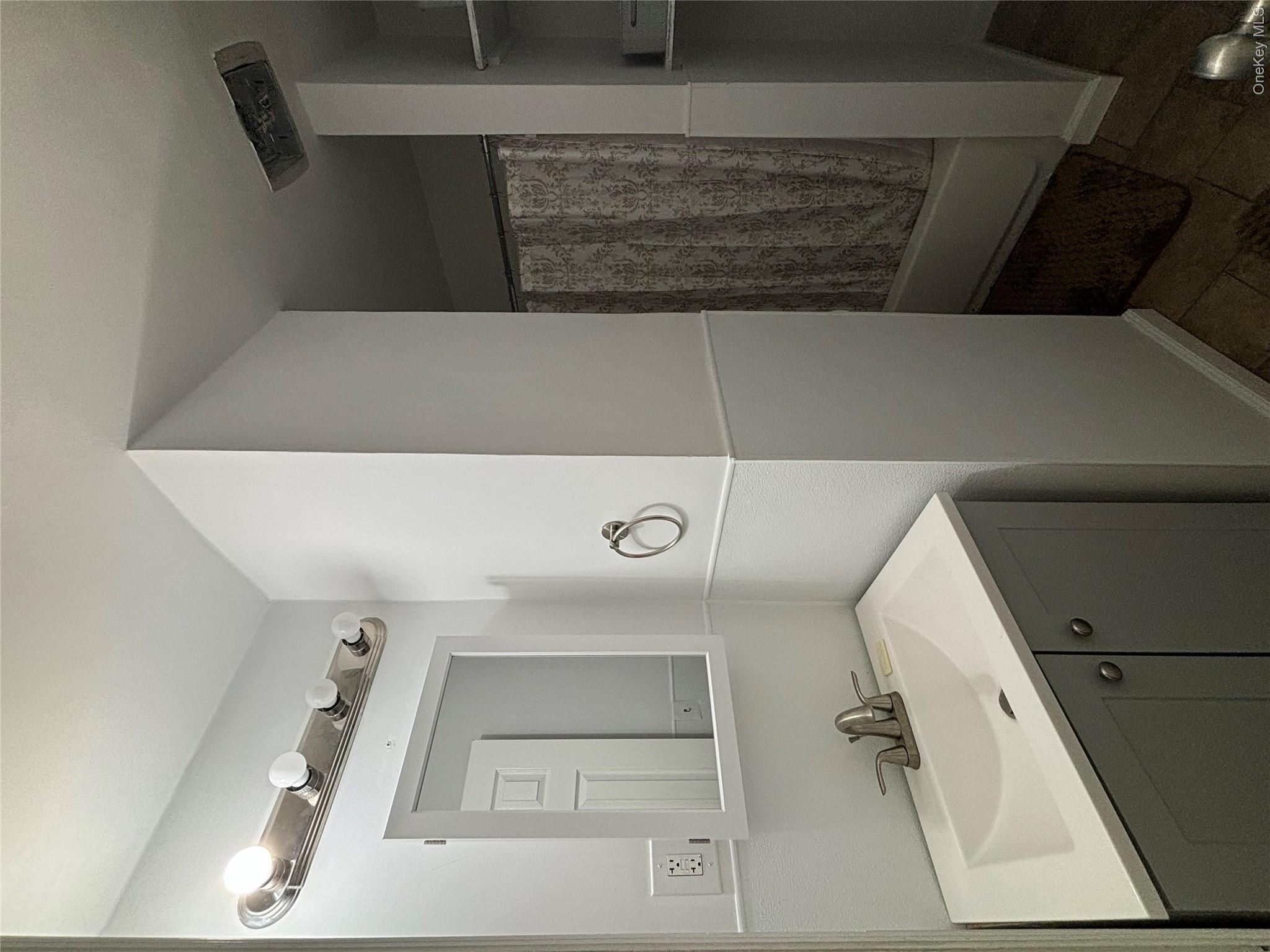 135 Fifth Avenue Property Photo 6