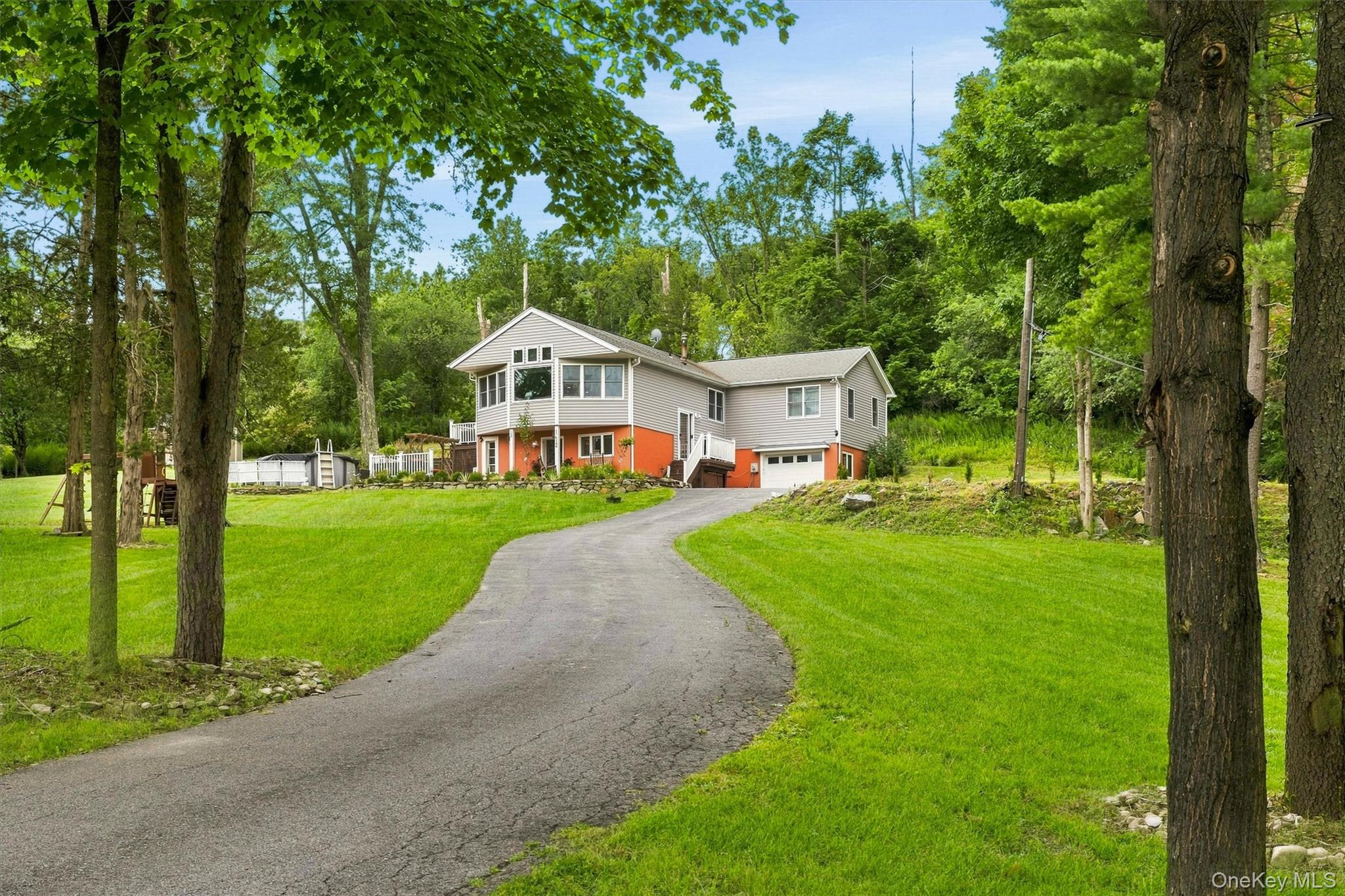 412 Laroe Road Property Photo 1