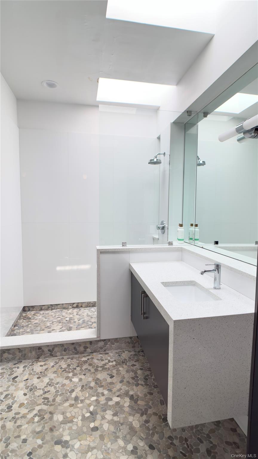76 Prince Street Property Photo 31