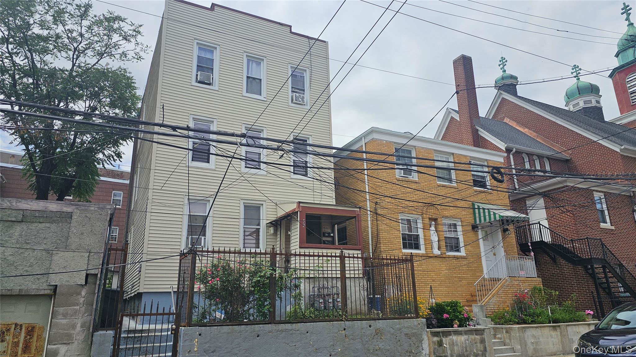52 Chestnut Street 2 Property Photo 3
