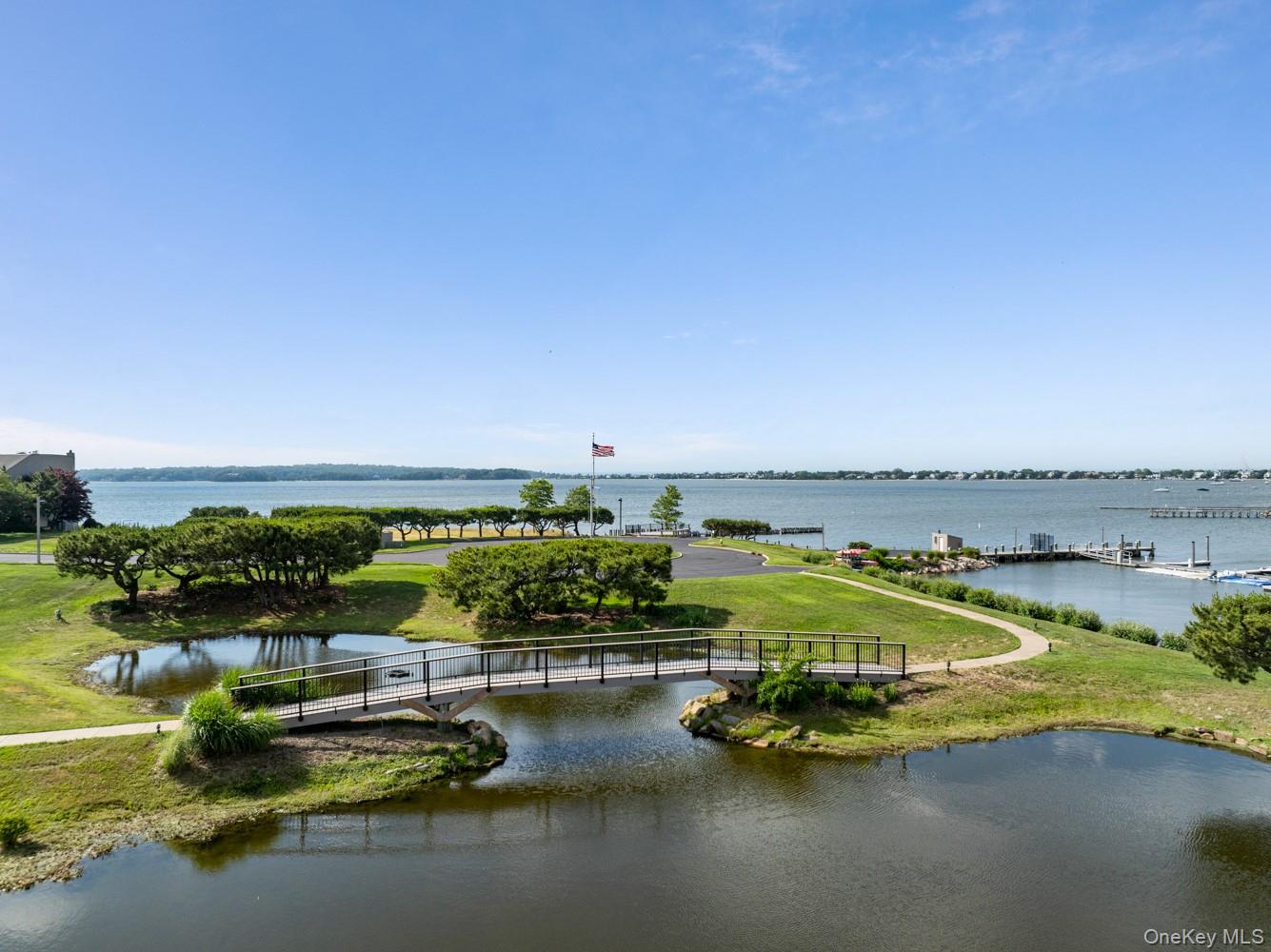 15 Harbour Point Drive Property Photo 4