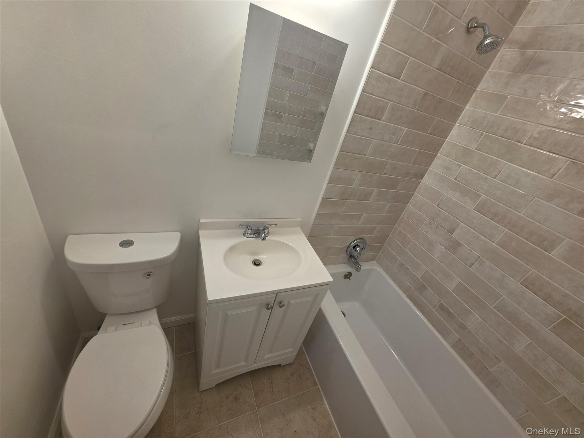 160 Centre 3l Property Photo 15