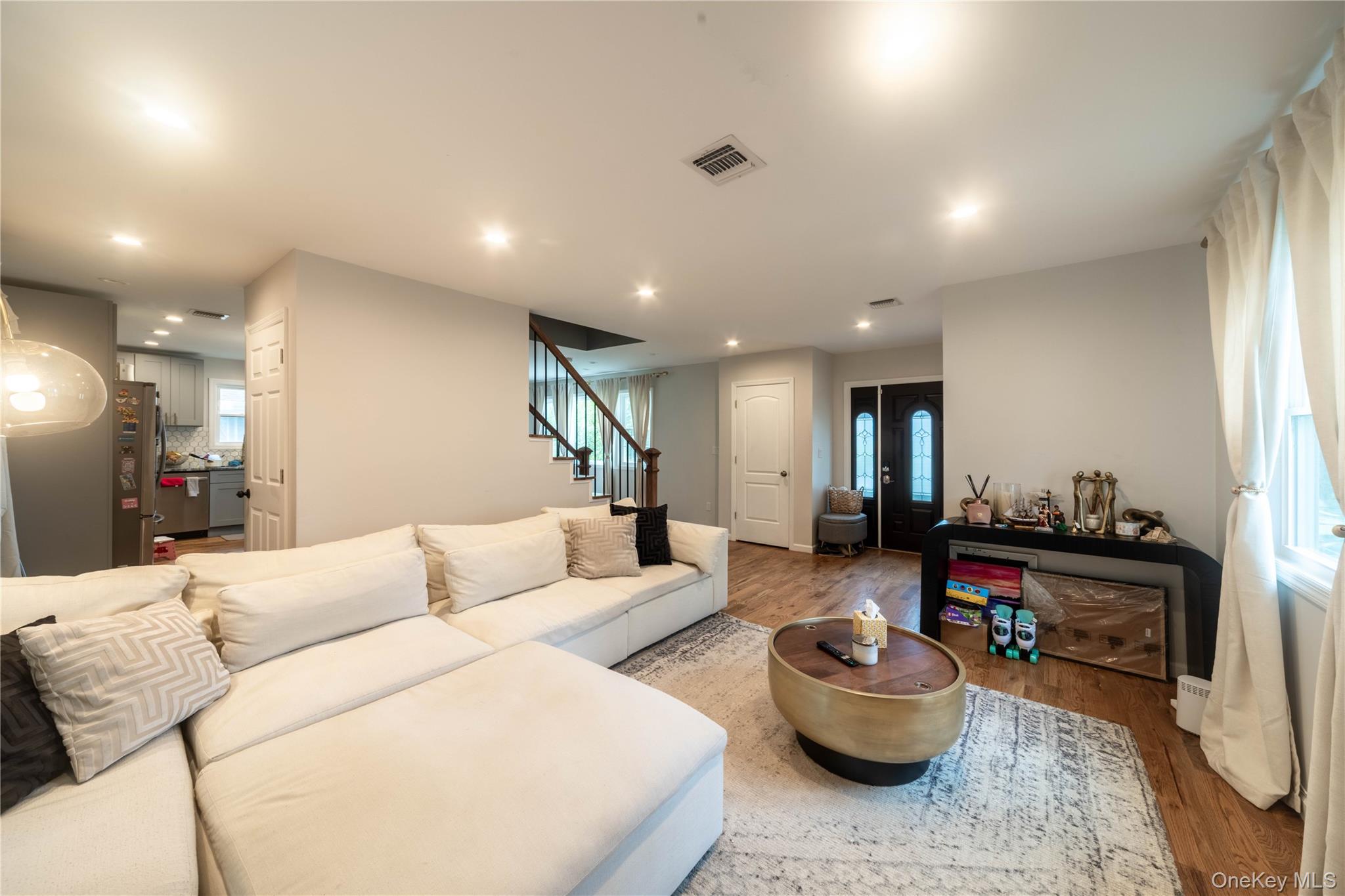 210 Abbott Avenue Property Photo 2