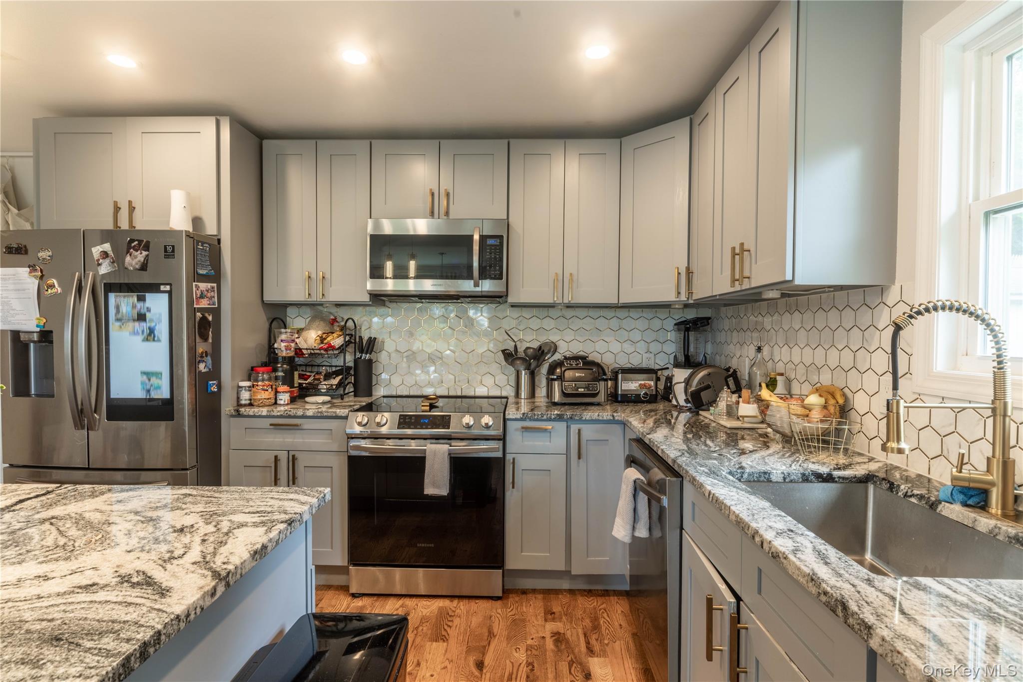 210 Abbott Avenue Property Photo 4
