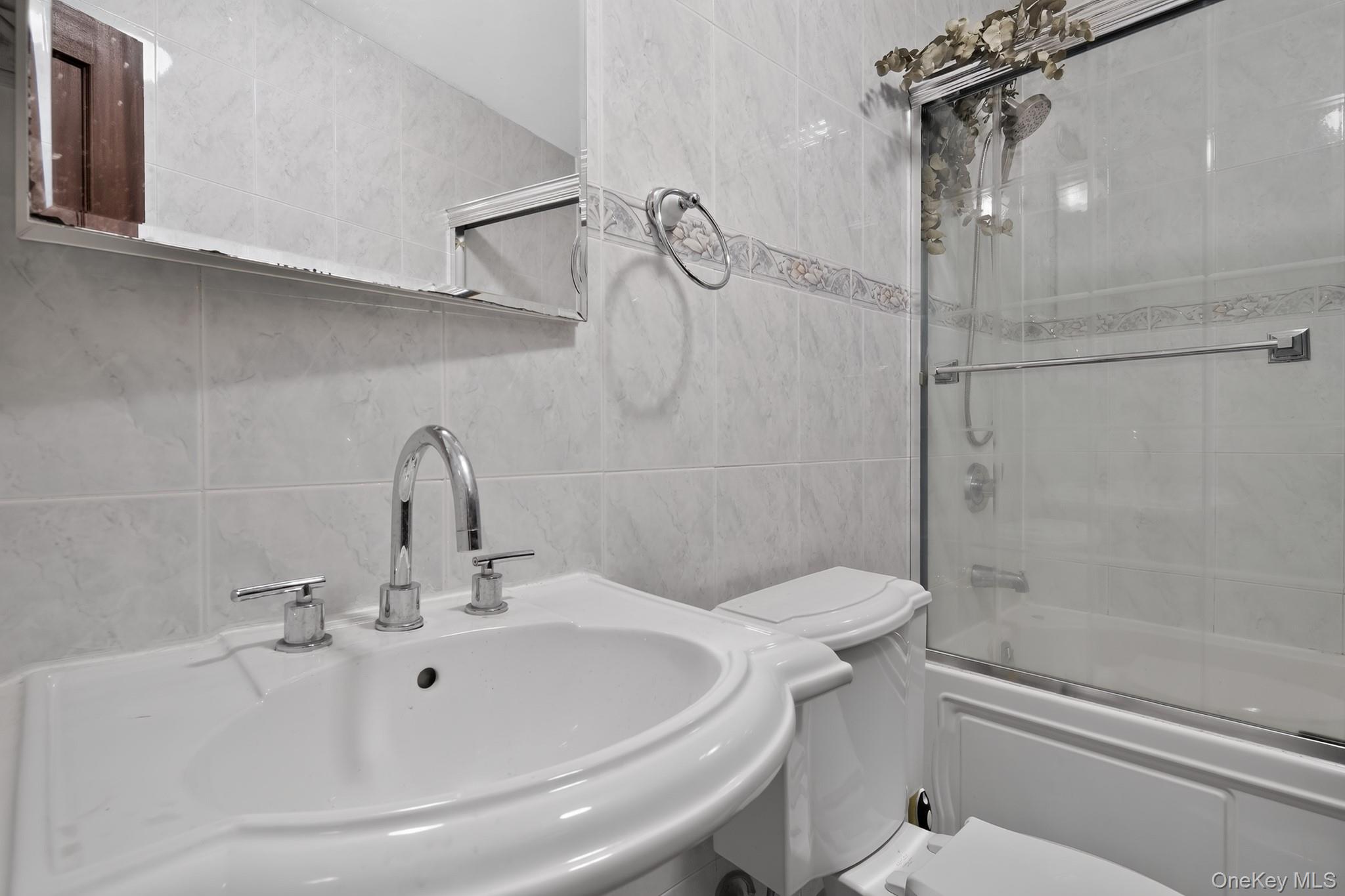 24640 Alameda Avenue Property Photo 23