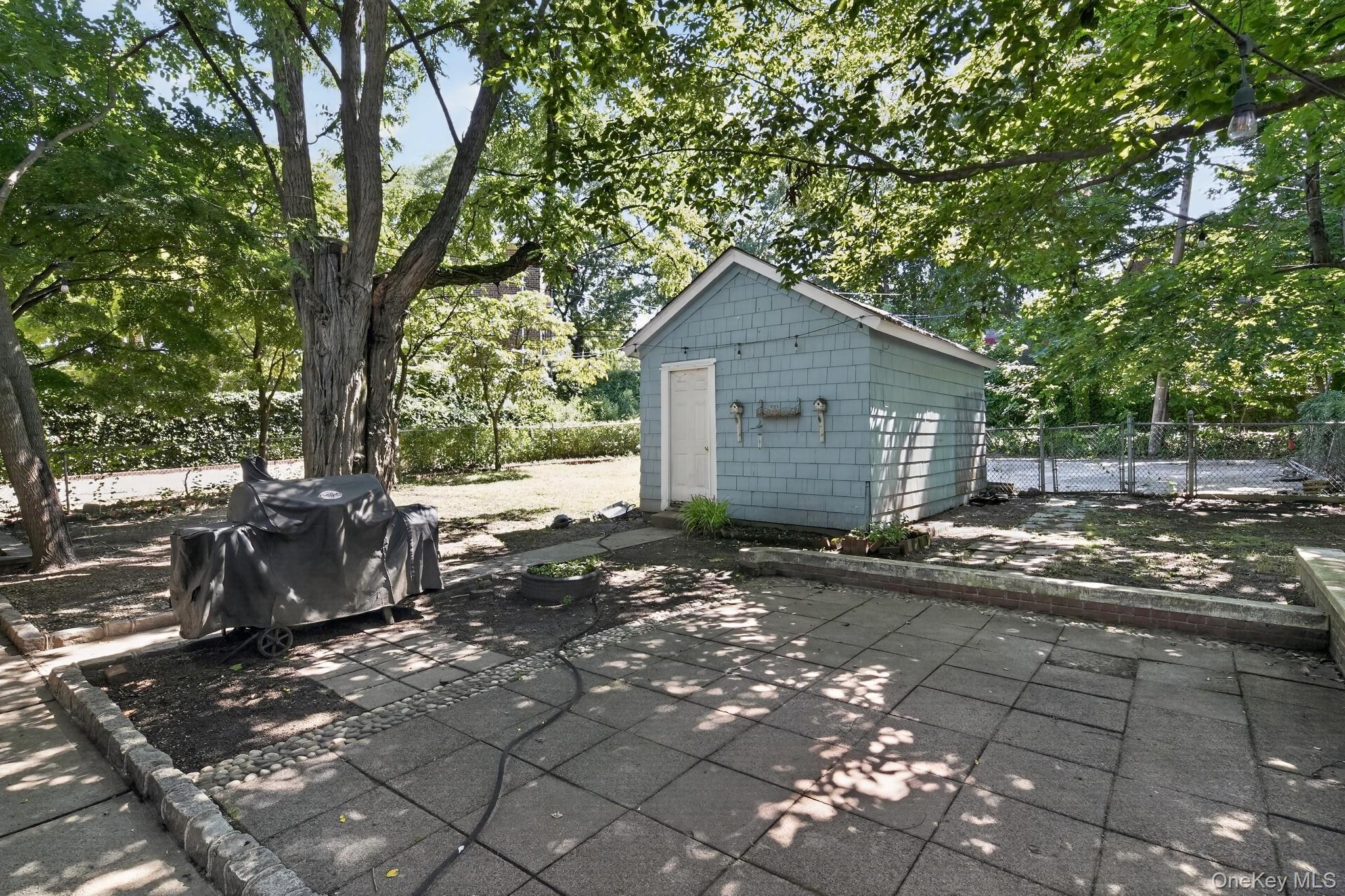 24640 Alameda Avenue Property Photo 31