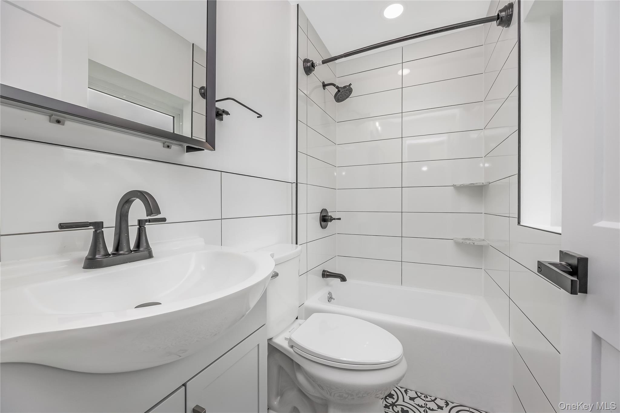 29 Tyler Street 5 Property Photo 6