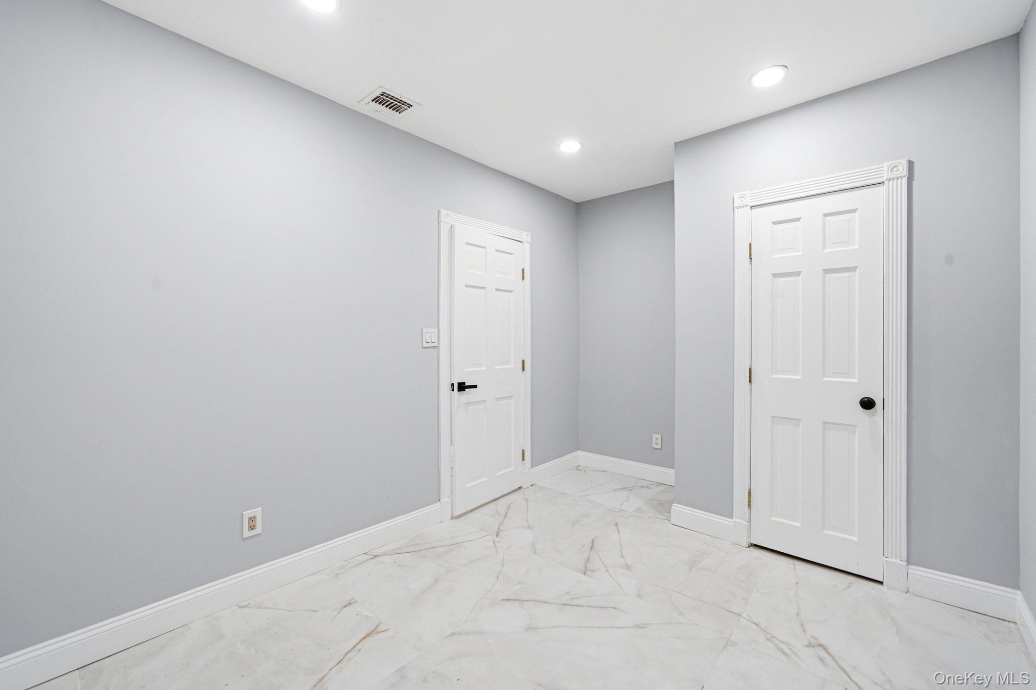20 Arbor Lane Property Photo 26