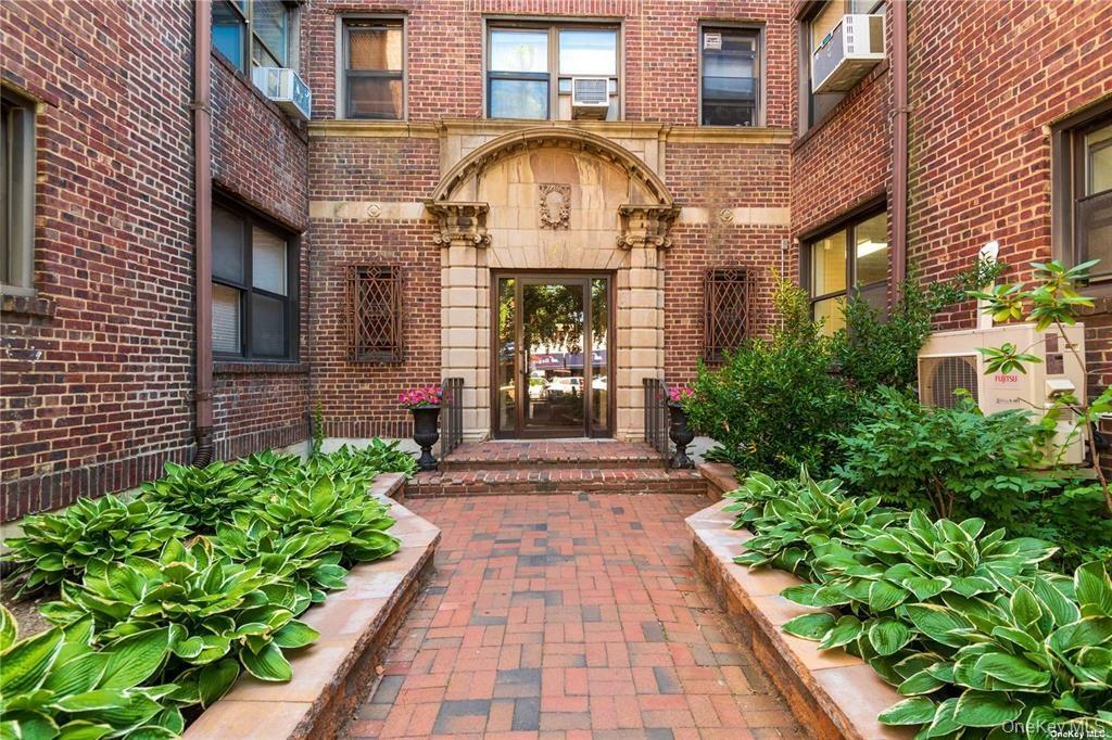 7 Bond Street 3B Property Photo 1