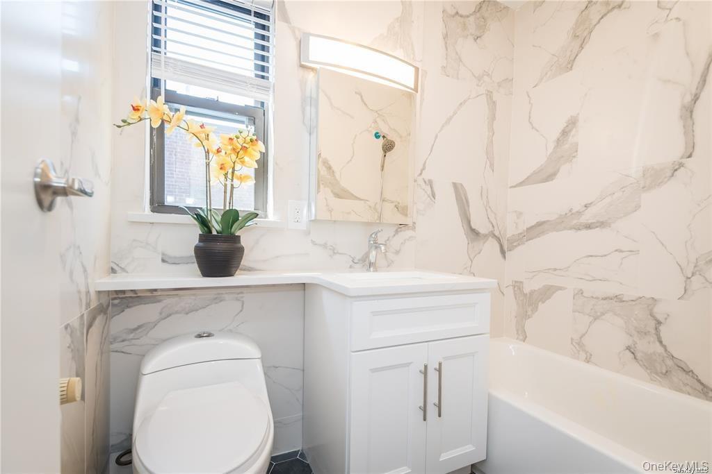 7 Bond Street 3b Property Photo 14