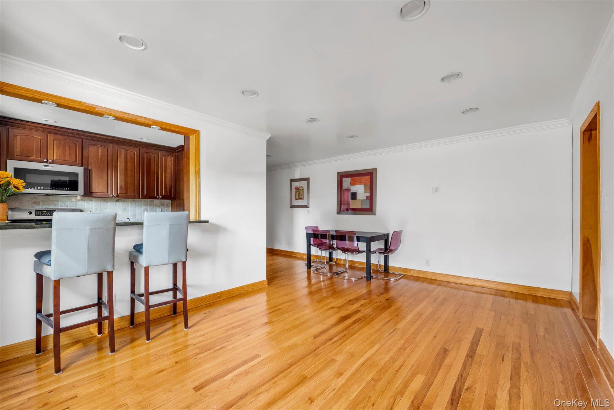2 W Mill Drive 1b Property Photo 4