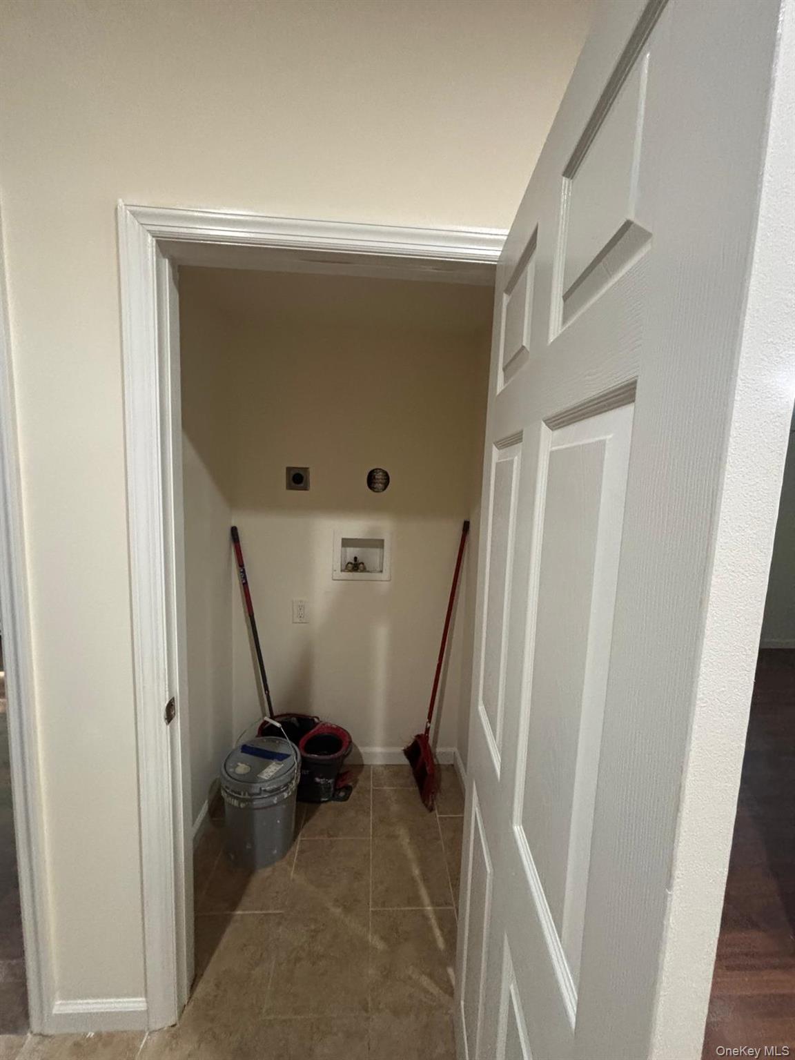 141 Huguenot Drive Property Photo 13