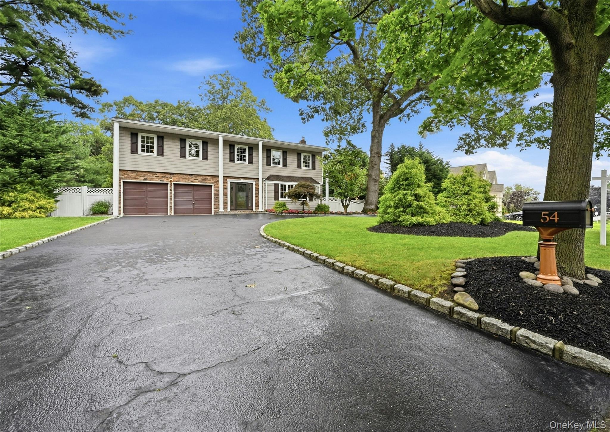54 Twin Oaks Drive Property Photo 3