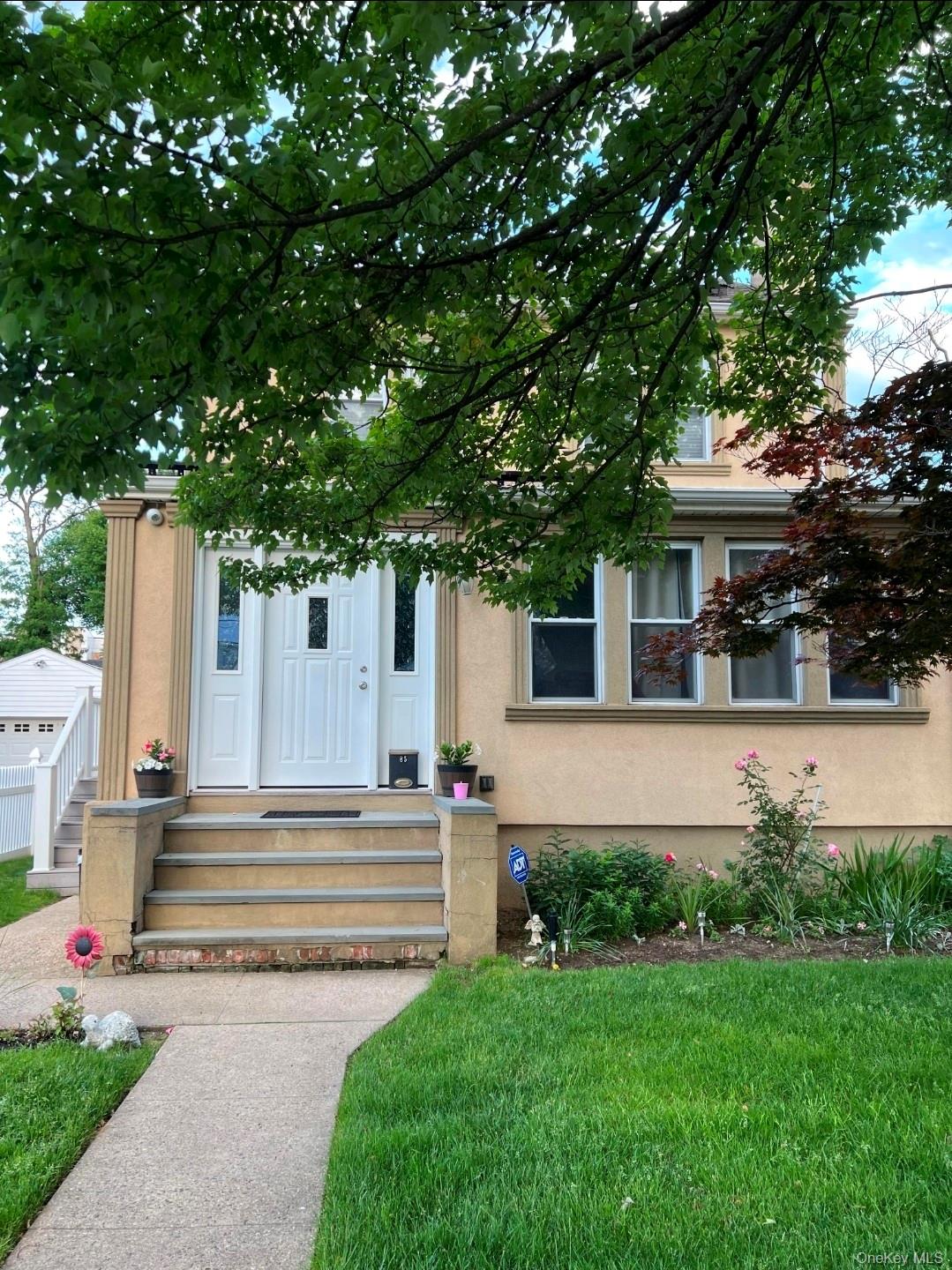 1035437 Property Photo 3