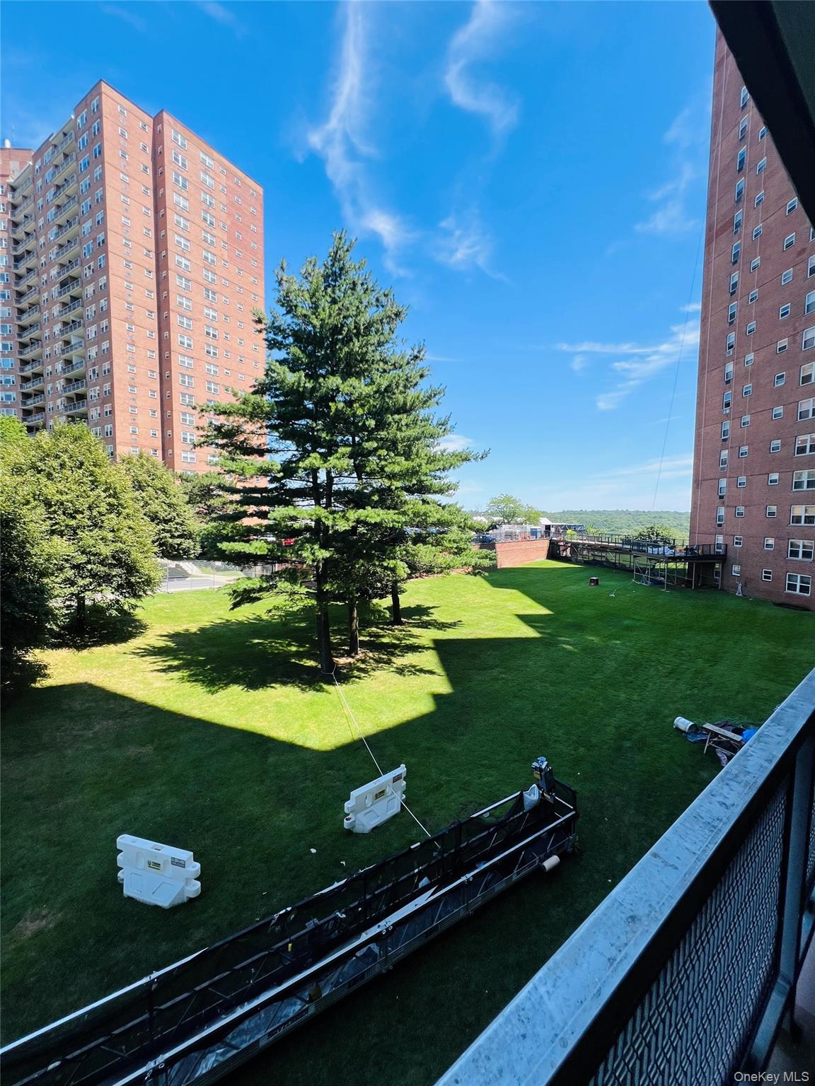 5700 Arlington Avenue 3v Property Photo 6