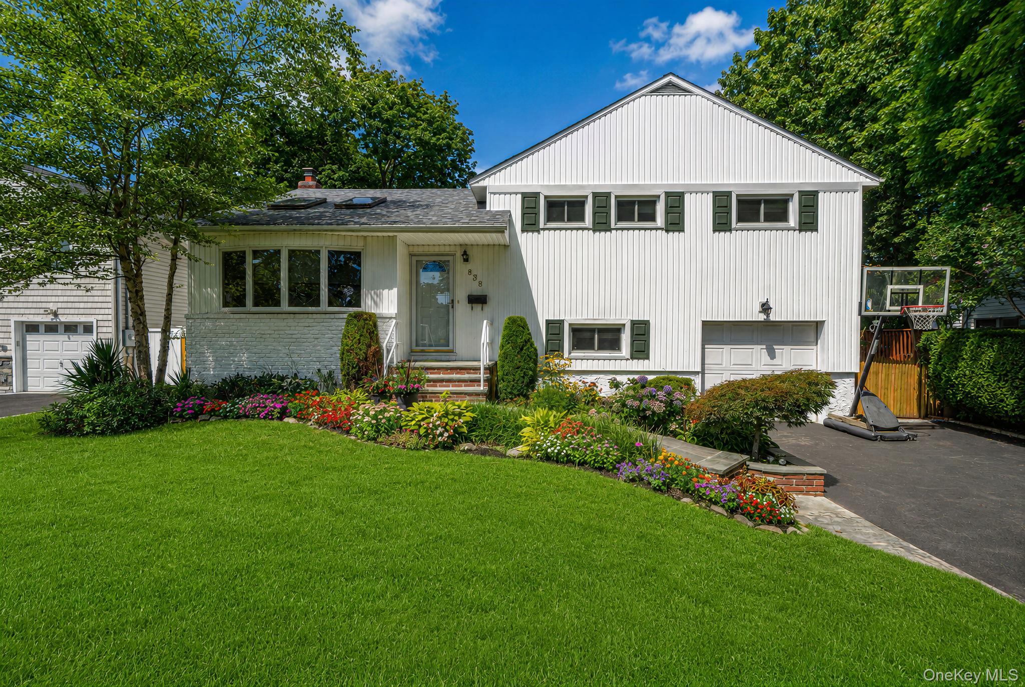 838 Virginia Avenue Property Photo 1