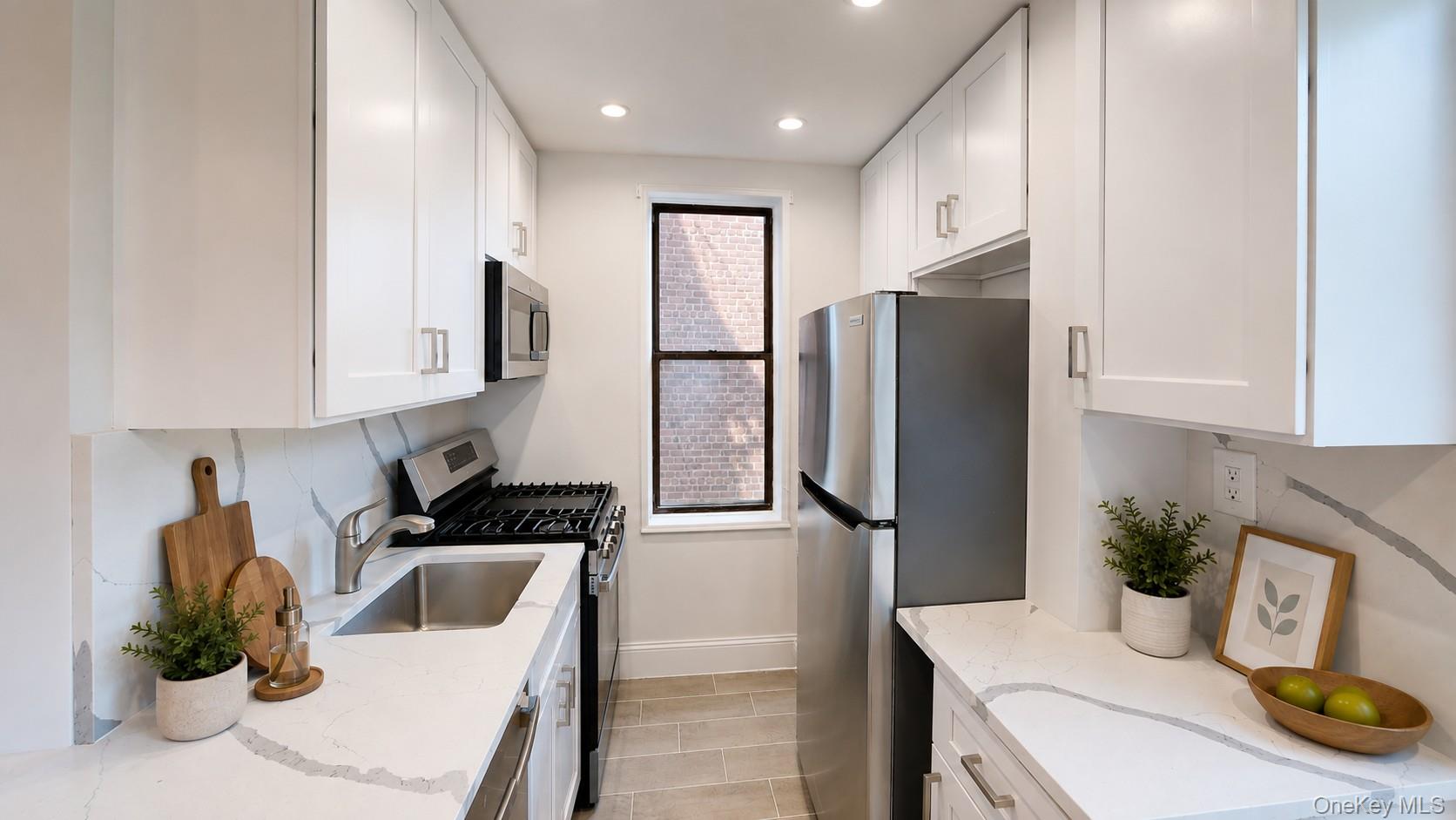 650 Warburton Avenue 5d Property Photo 1